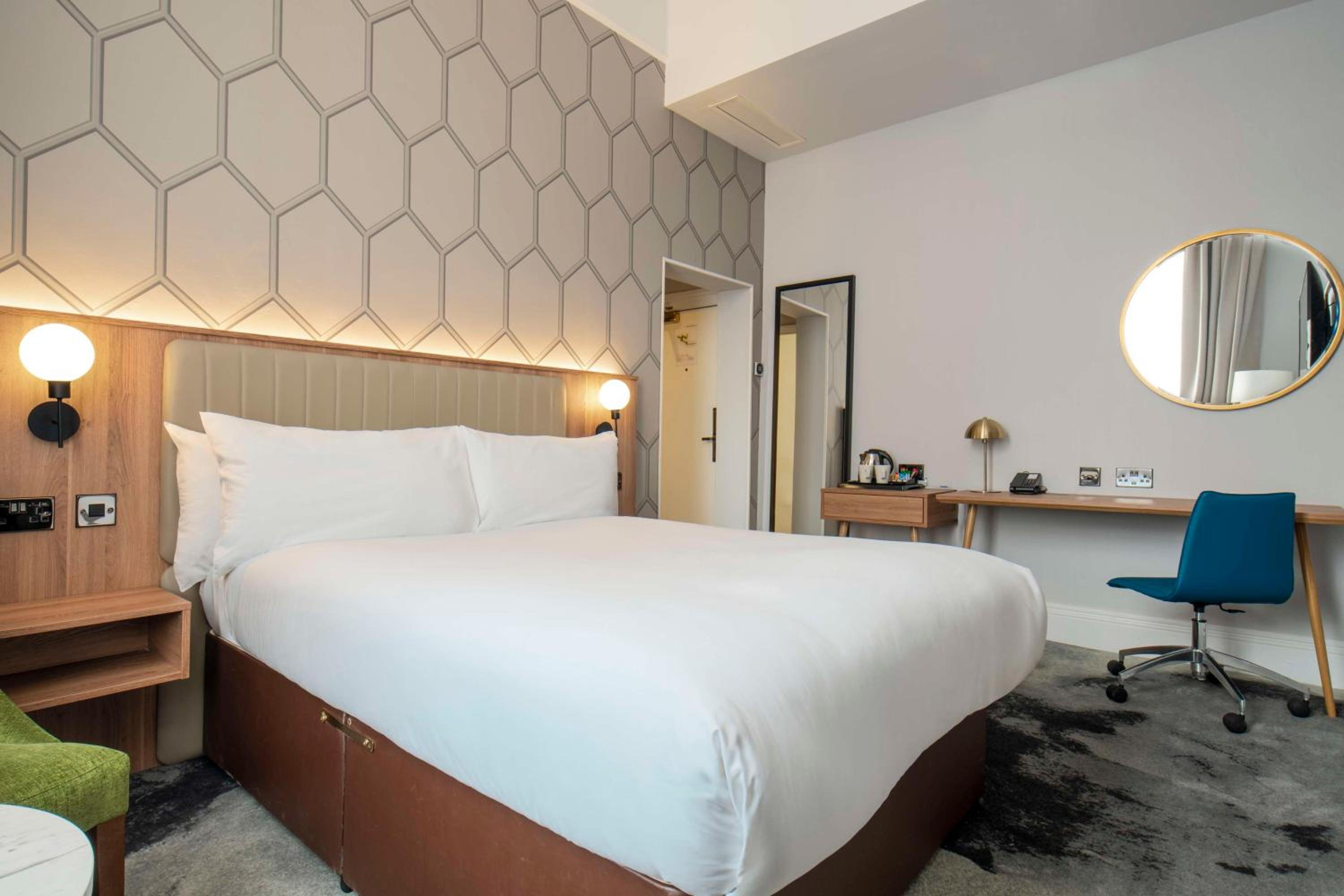 Standard Double Room - Non-Smoking - Photo 3