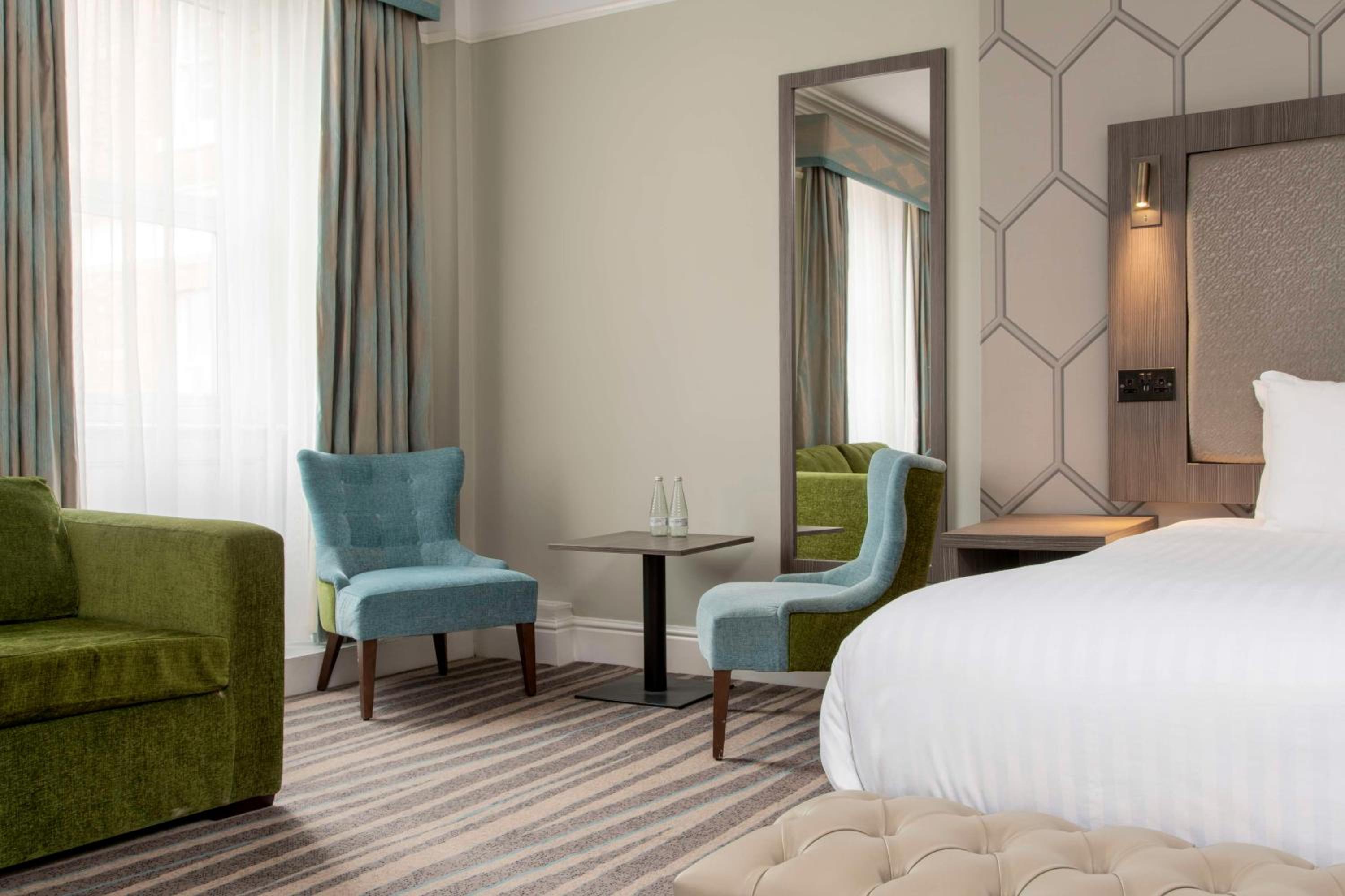 Superior Double Room with Sofa Bed - Non-Smoking - Photo 2