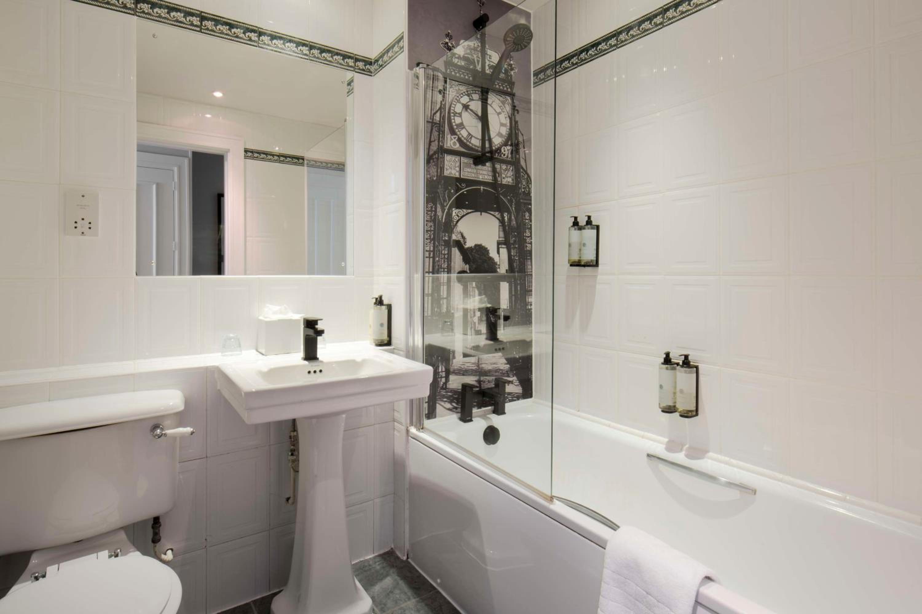 Deluxe Double Room - Non-Smoking - Photo 4