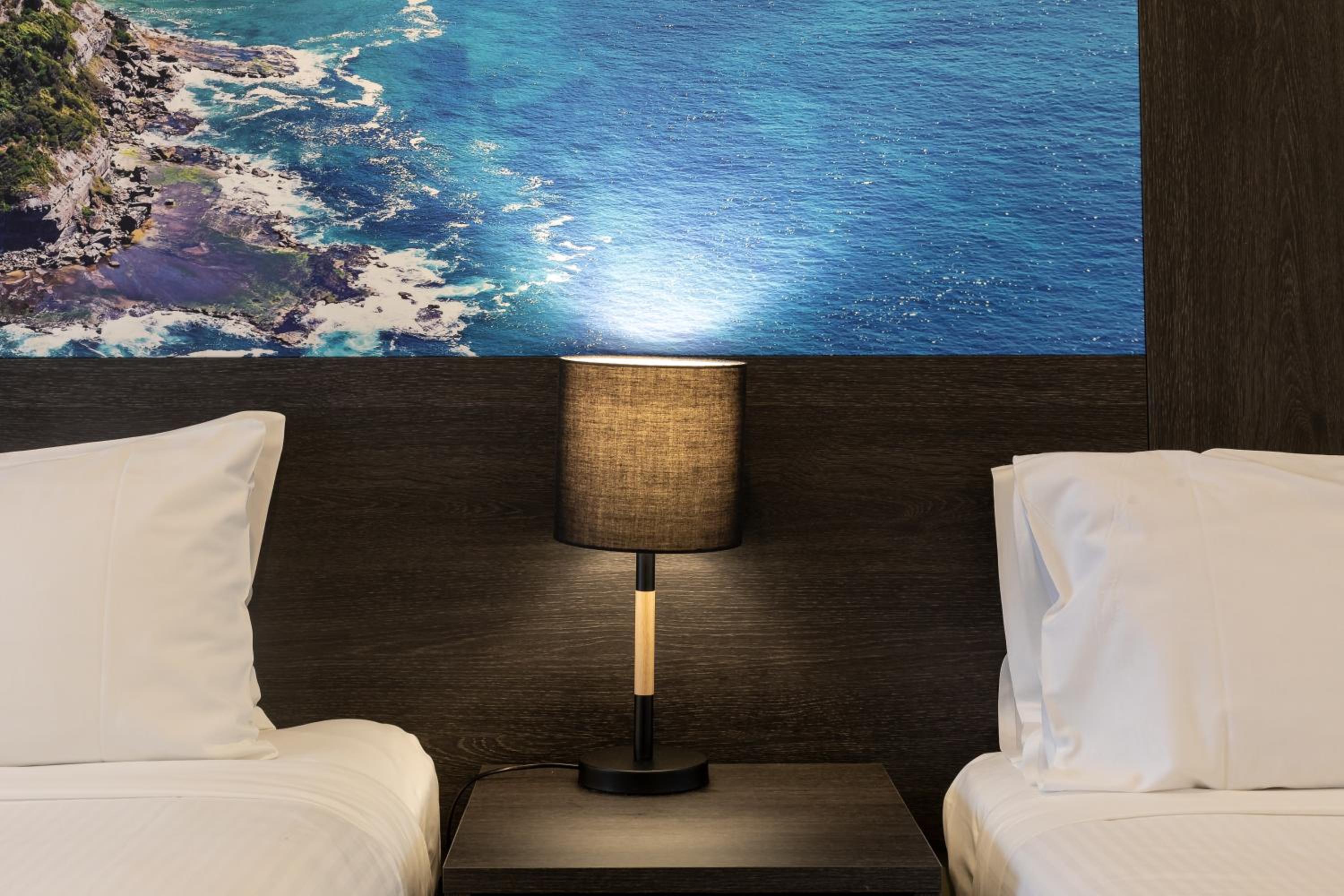 Superior Room with One King Bed and One Double Bed and Balcony - Photo 4