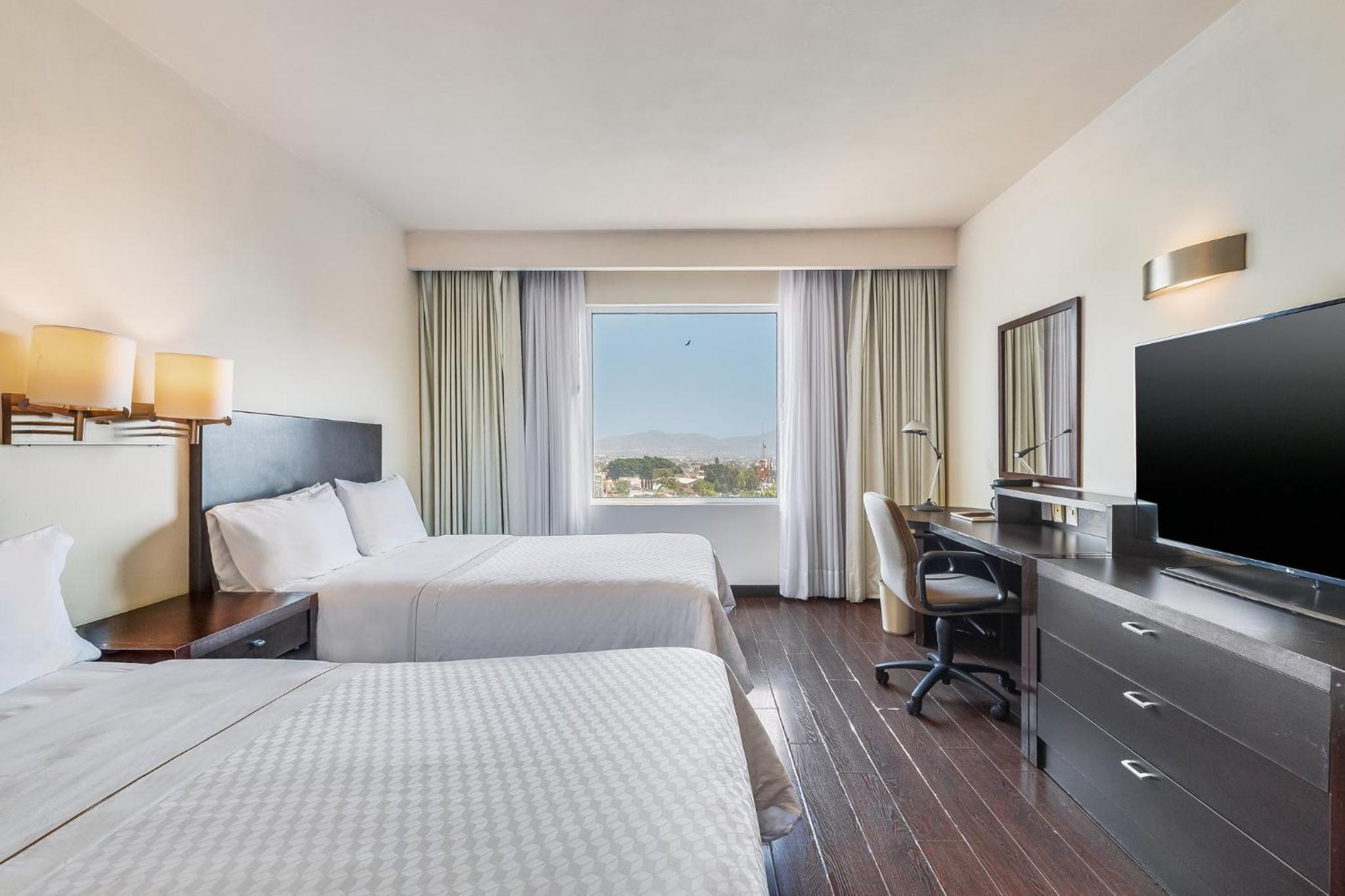Executive Room, 2 Double - Photo 5