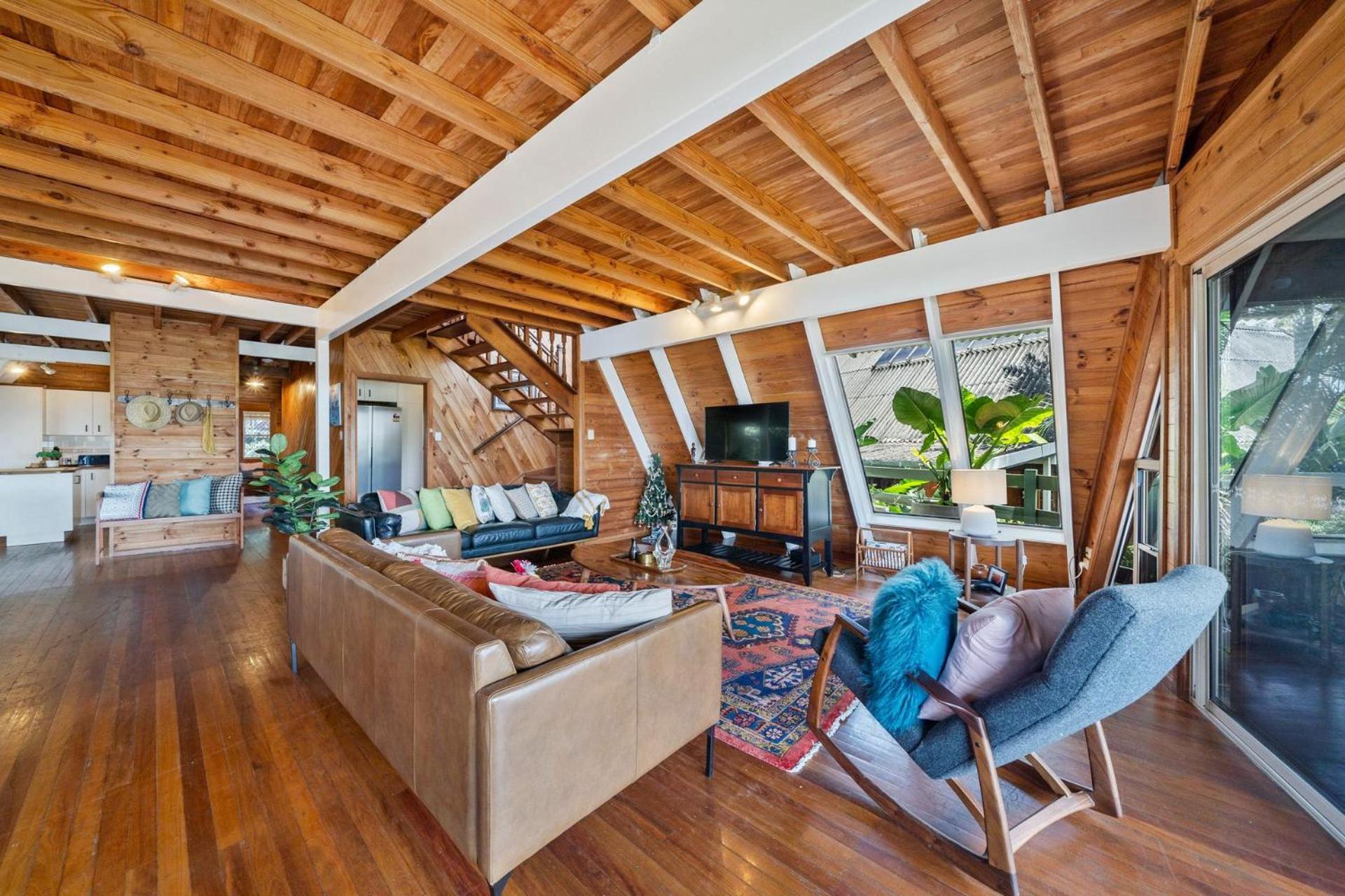 Three-Bedroom House photo 2