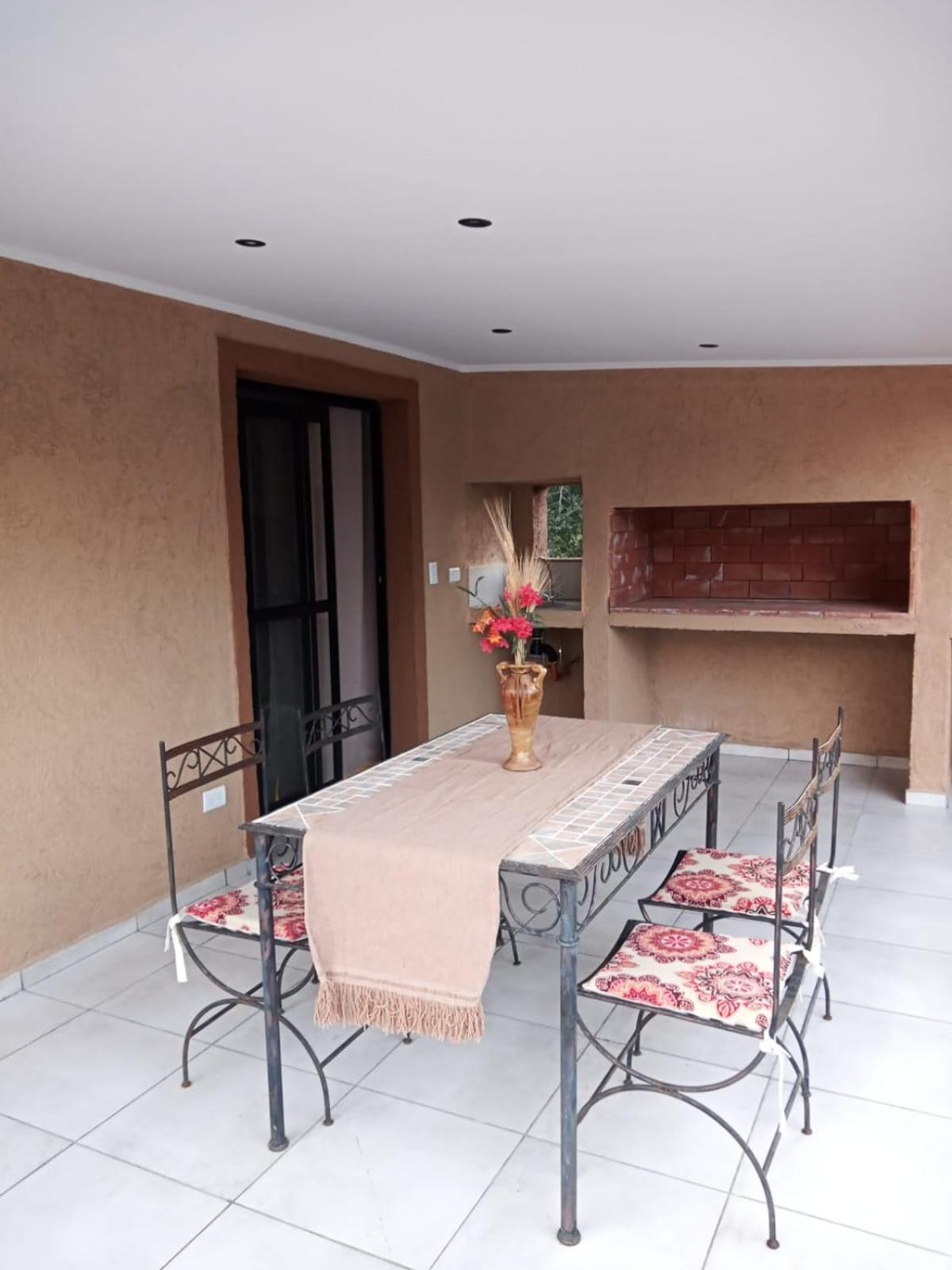 One-Bedroom House photo 2