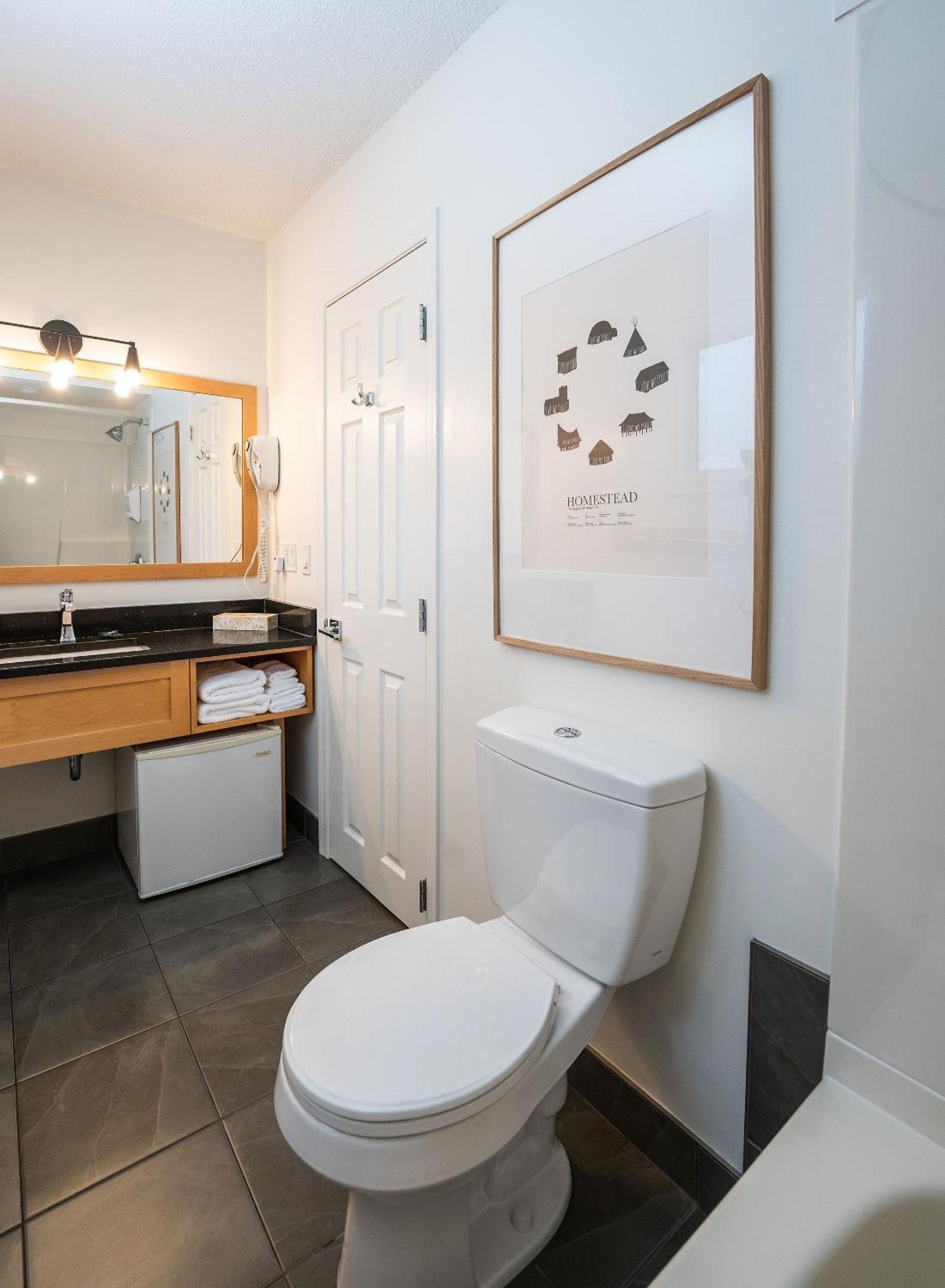 Standard Queen Room Non-Pet Friendly photo 2