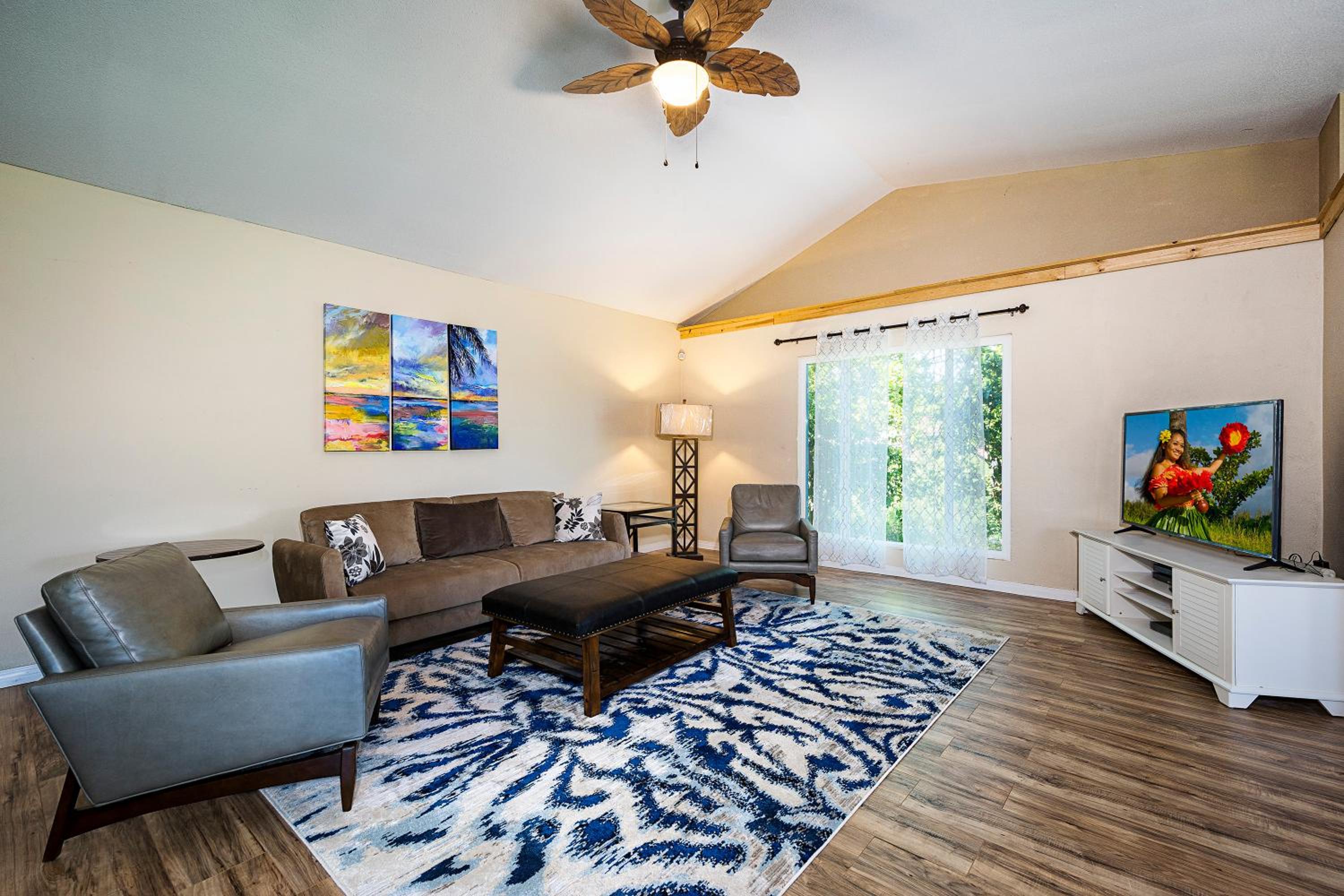 Three-Bedroom House photo 1