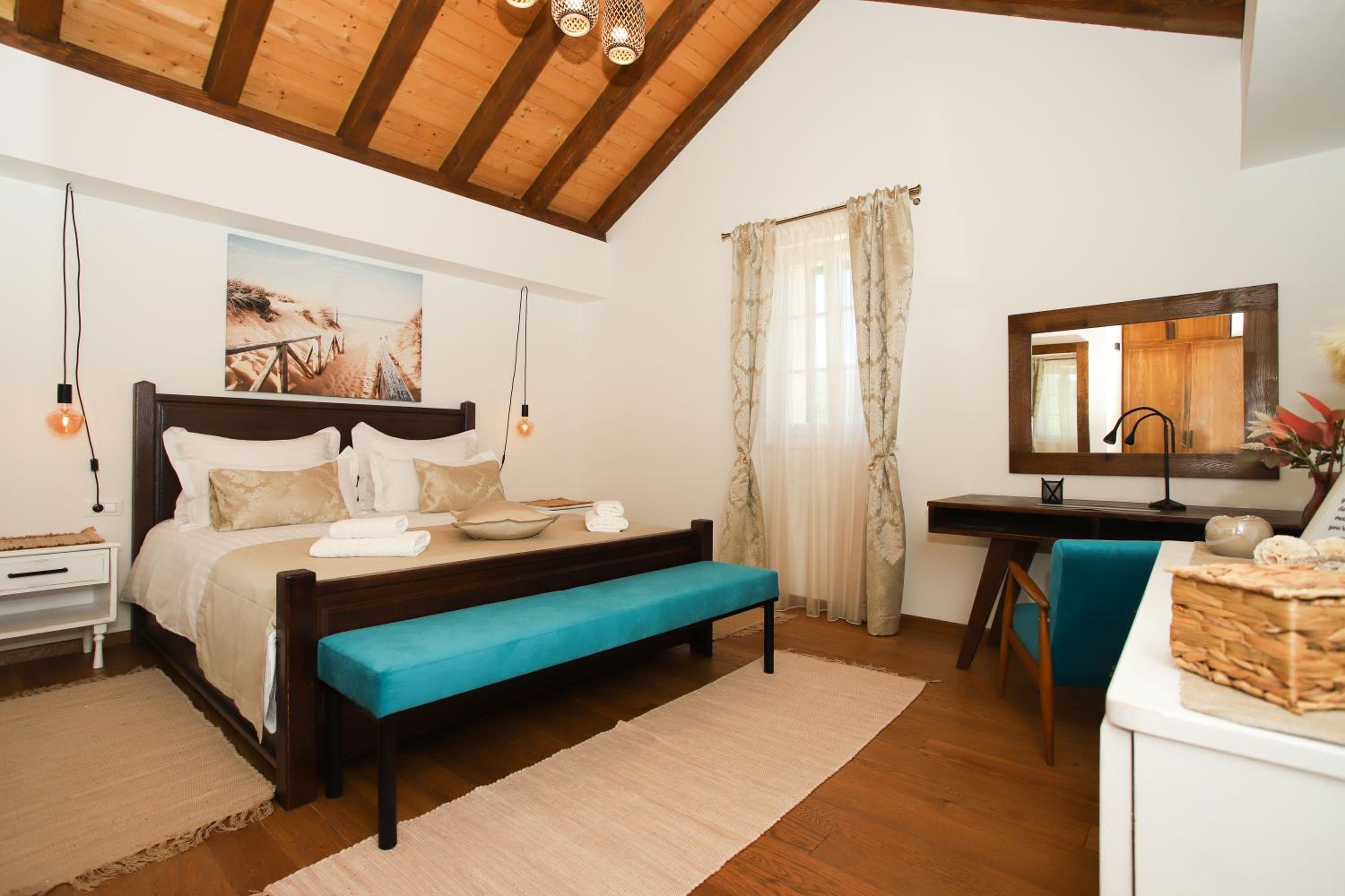 Villa photo 1