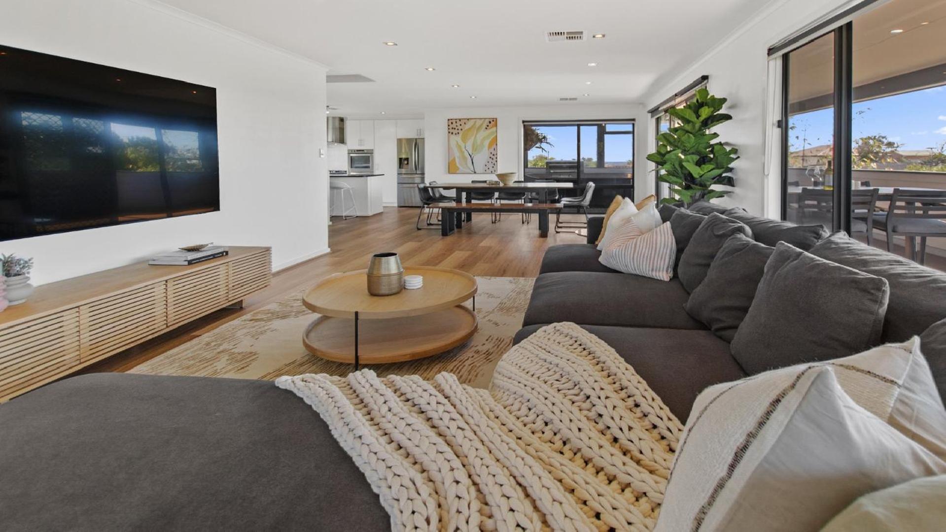 Four-Bedroom House photo 2