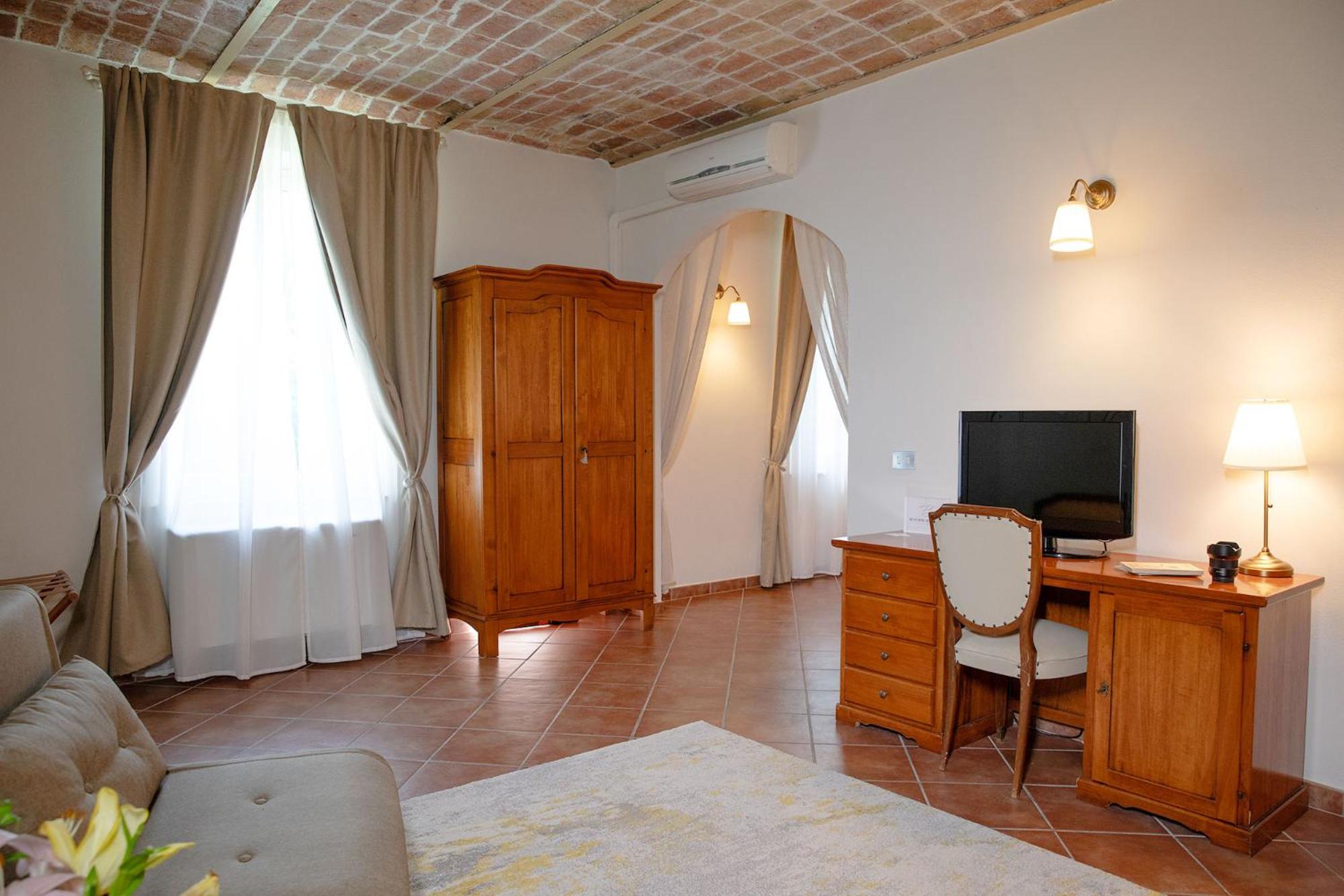 Junior Suite with Garden View photo 2
