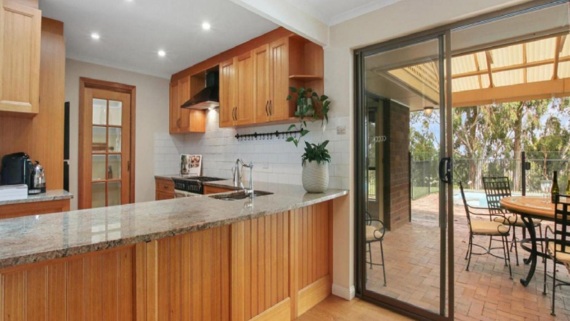 Three-Bedroom House photo 2