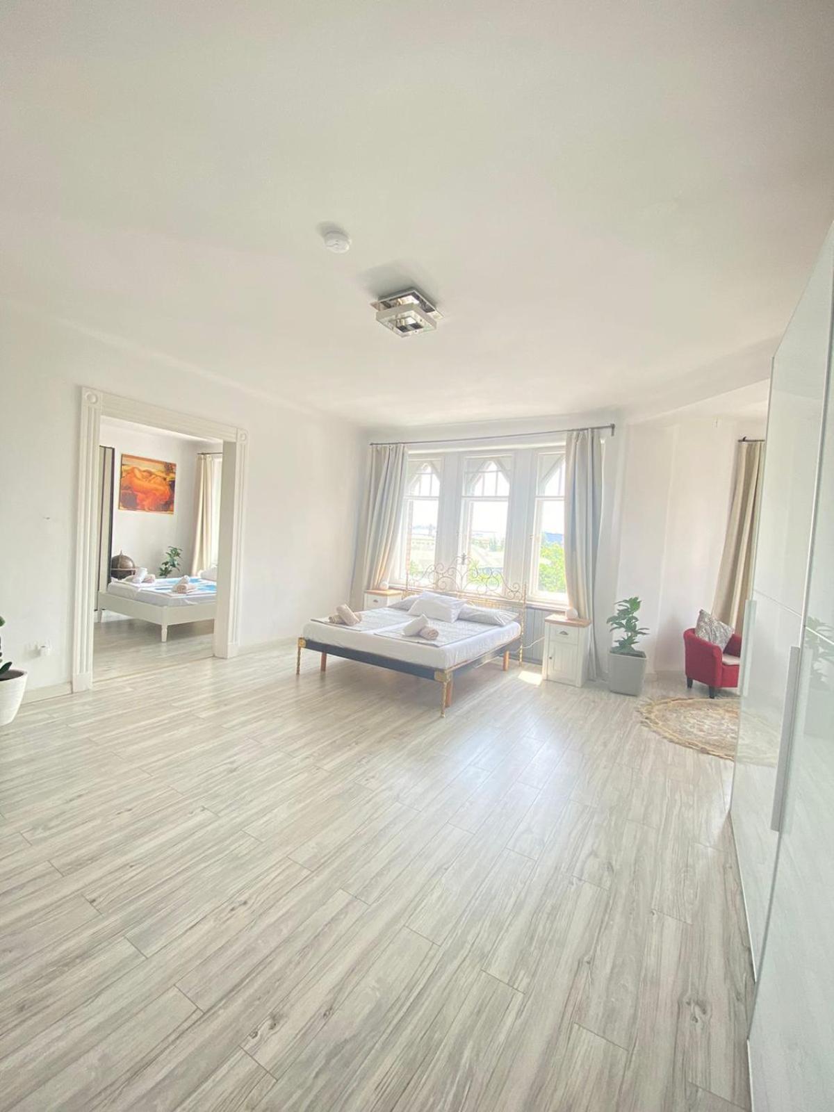 Two-Bedroom Apartment - Photo 30