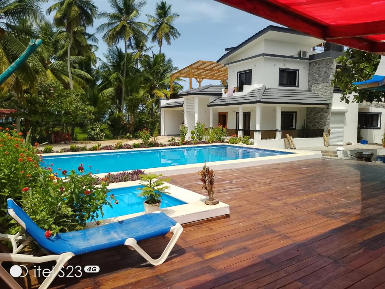 Three-Bedroom Villa photo 1
