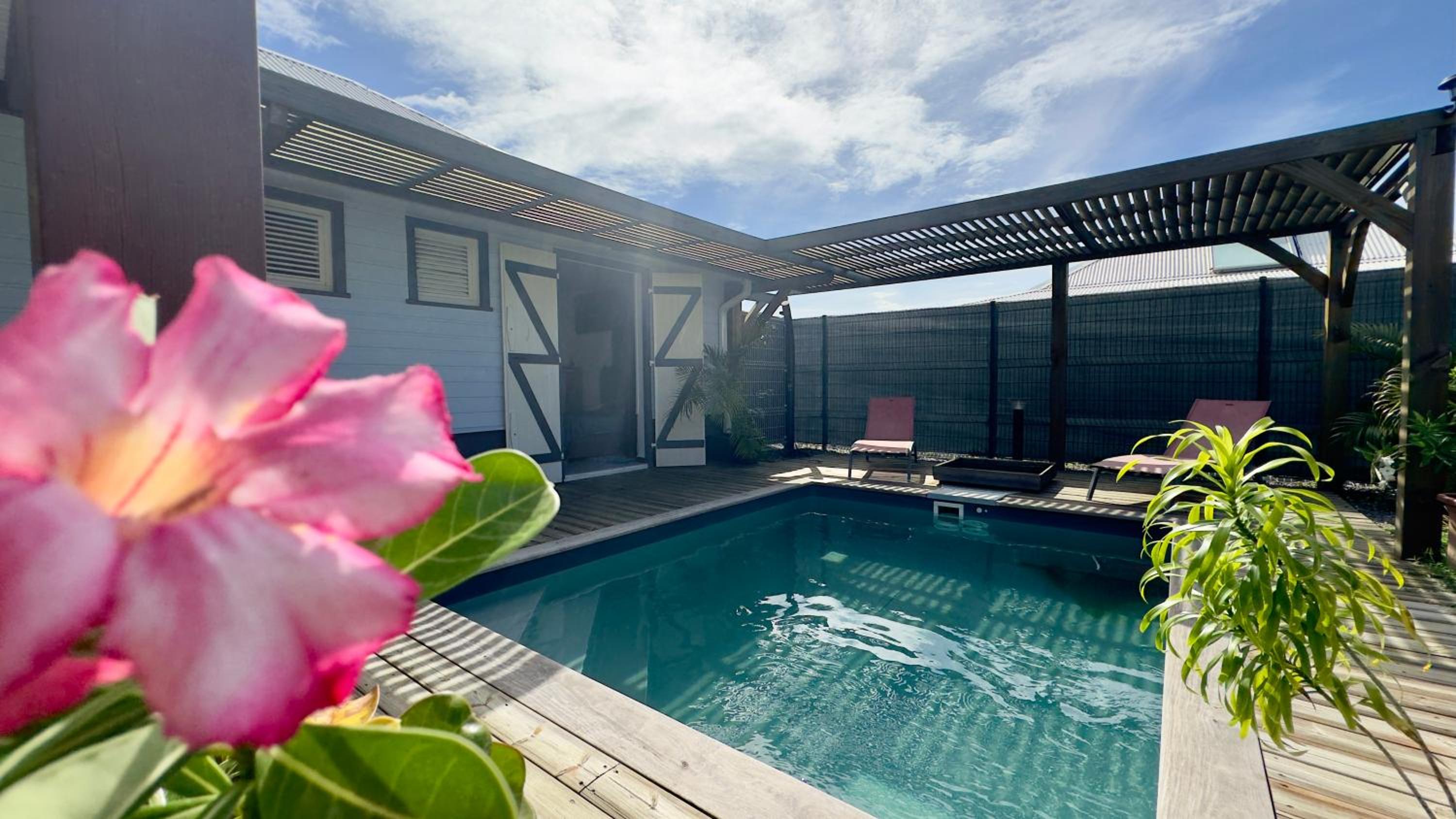Three-Bedroom House photo 1