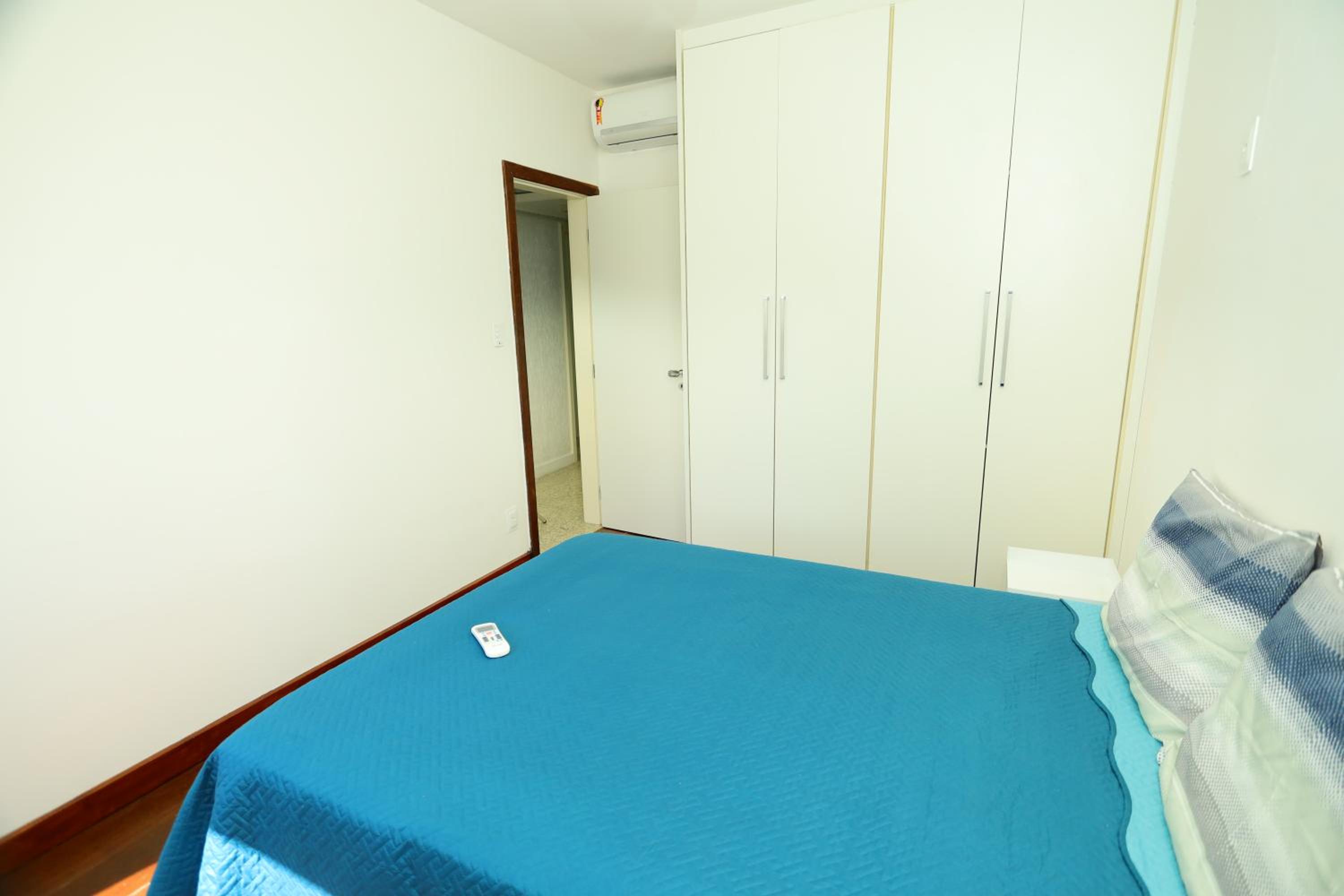 Three-Bedroom Apartment photo 1