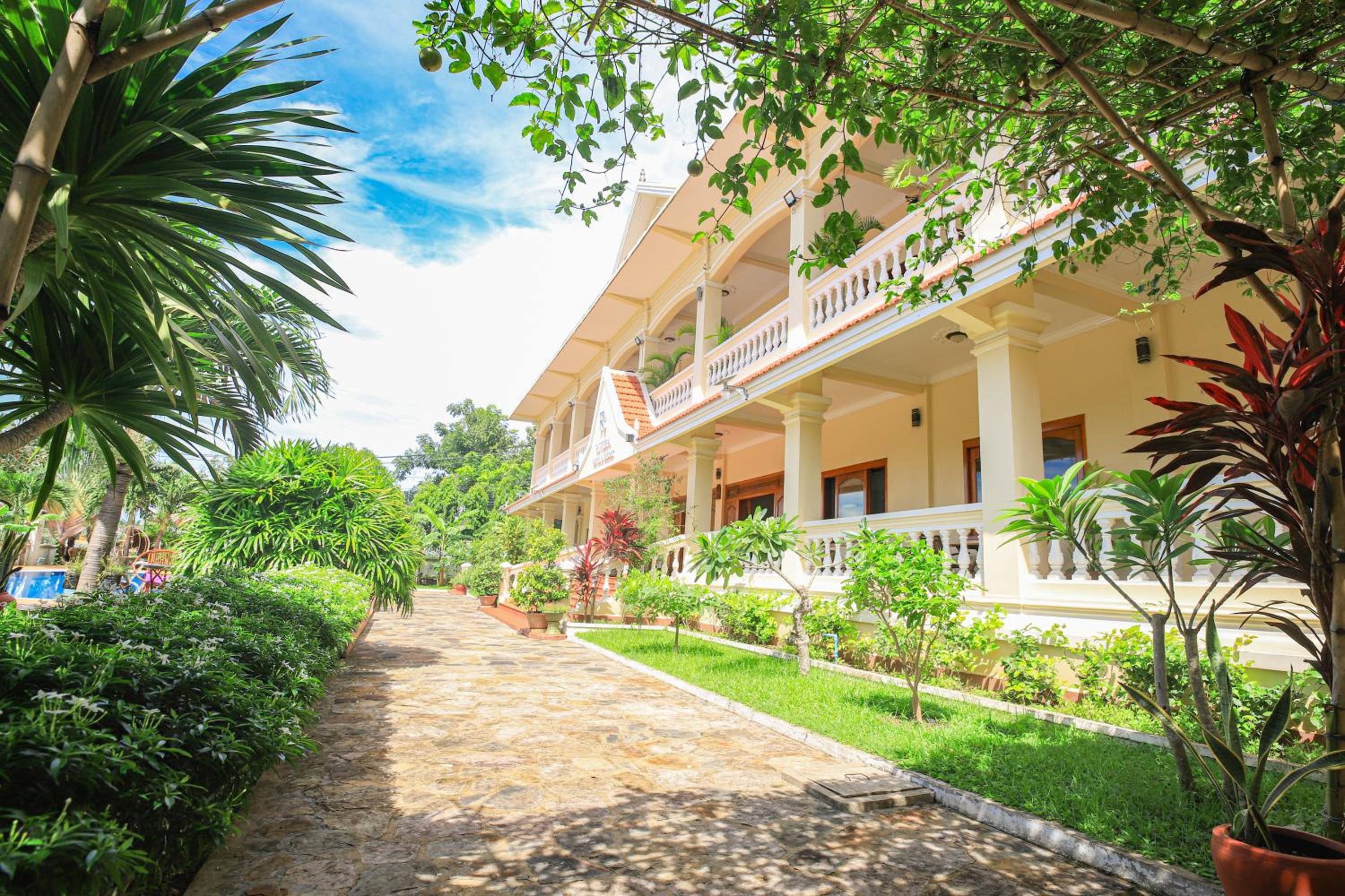 Deluxe Double Room with Balcony and Sea View photo 2