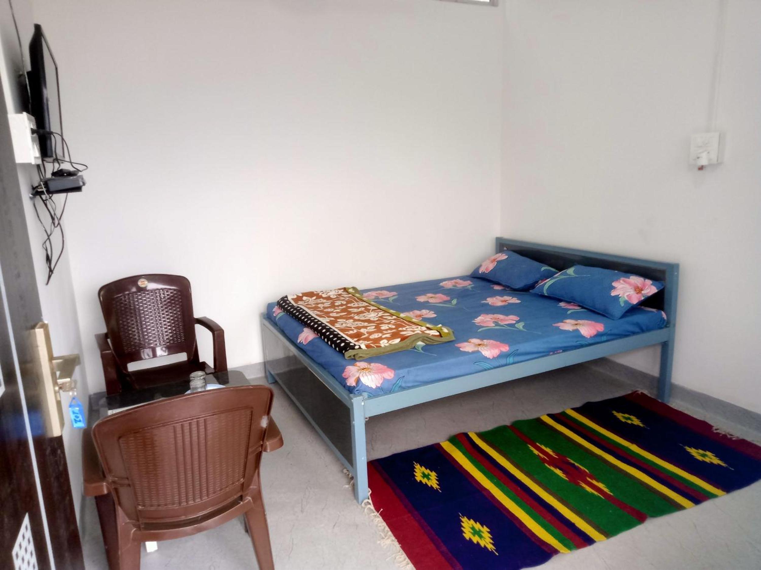 Deluxe Double Room (2 Adults + 1 Child) photo 1