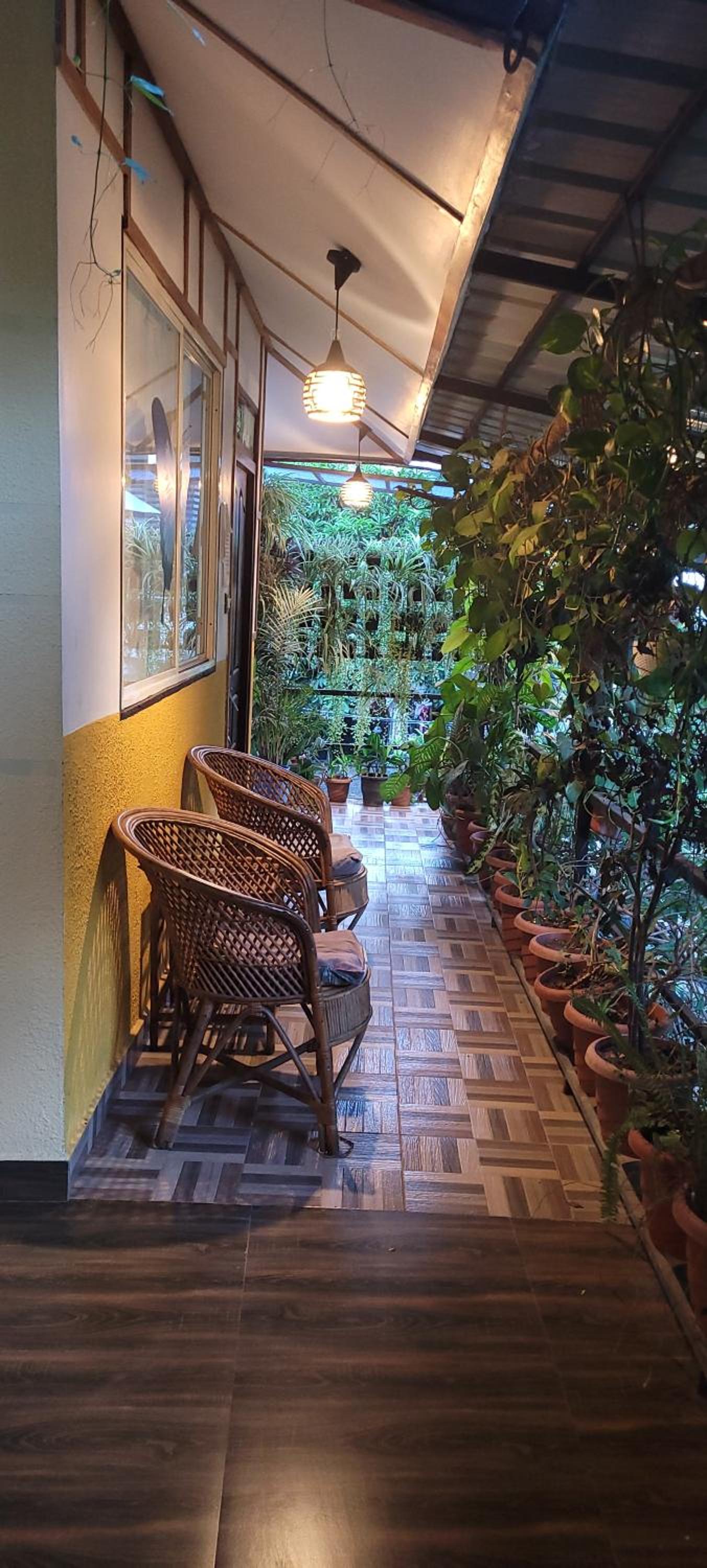 Deluxe Double Room with Balcony - Photo 10