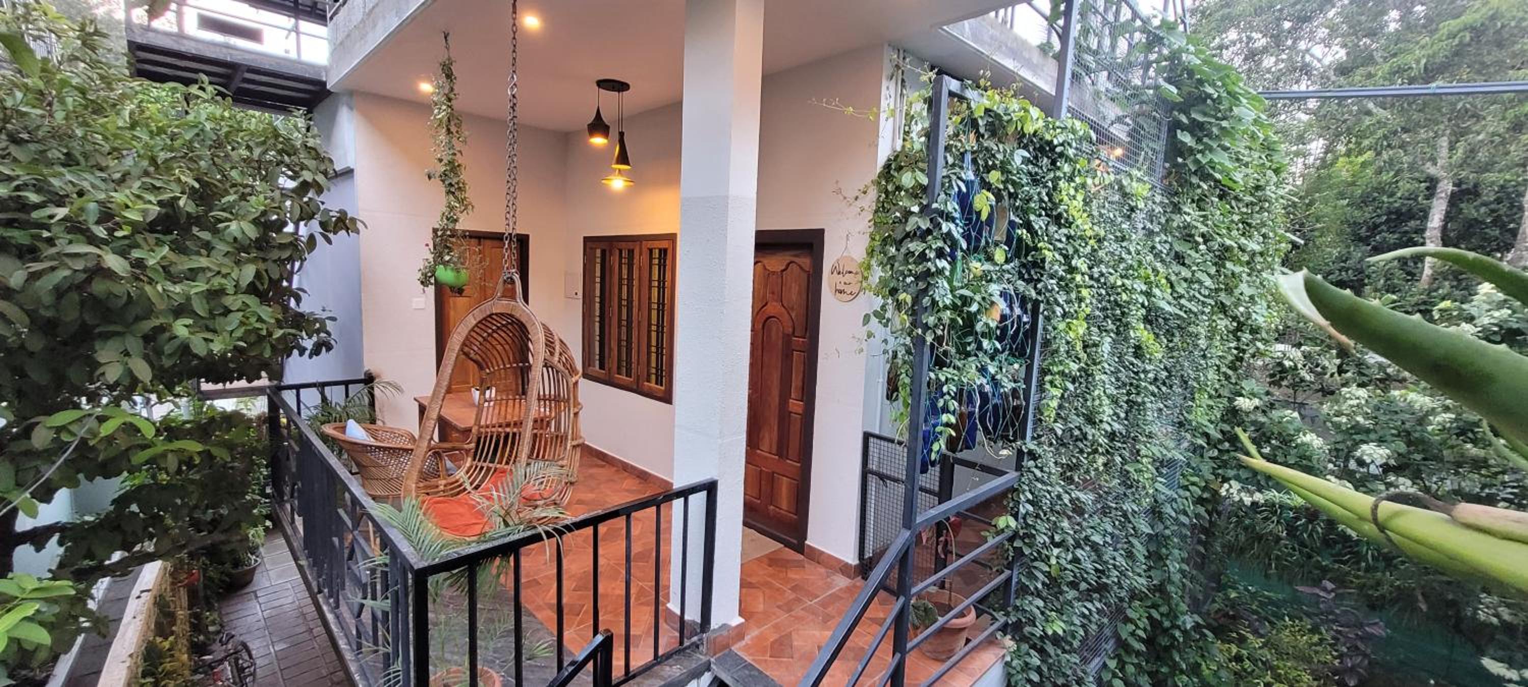 Double Room with Balcony - Photo 2