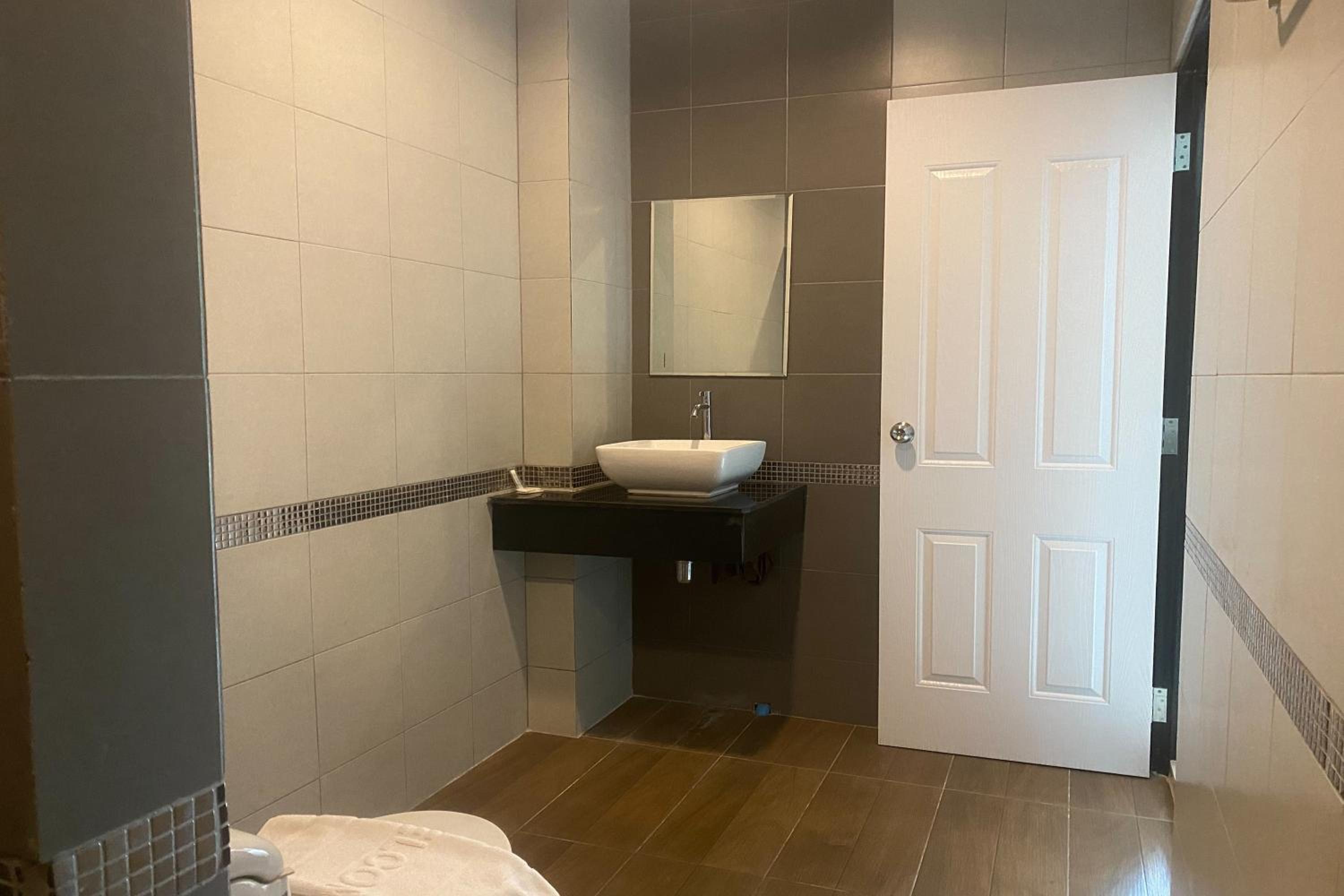 Standard Double Room - Photo 3