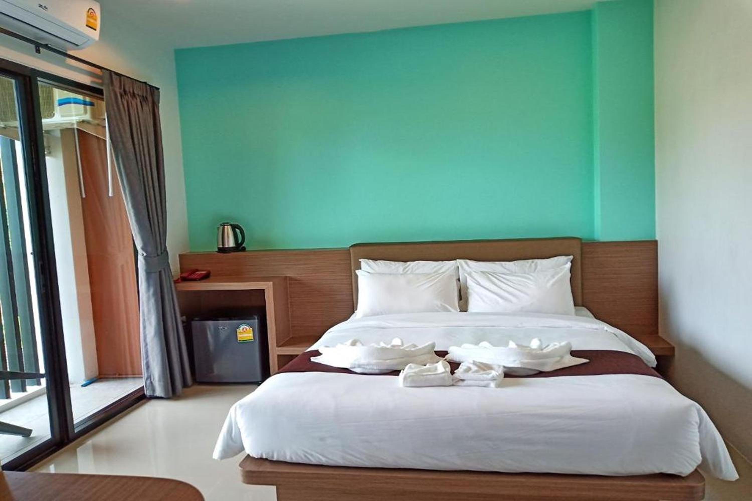 Standard Double Room - Photo 12