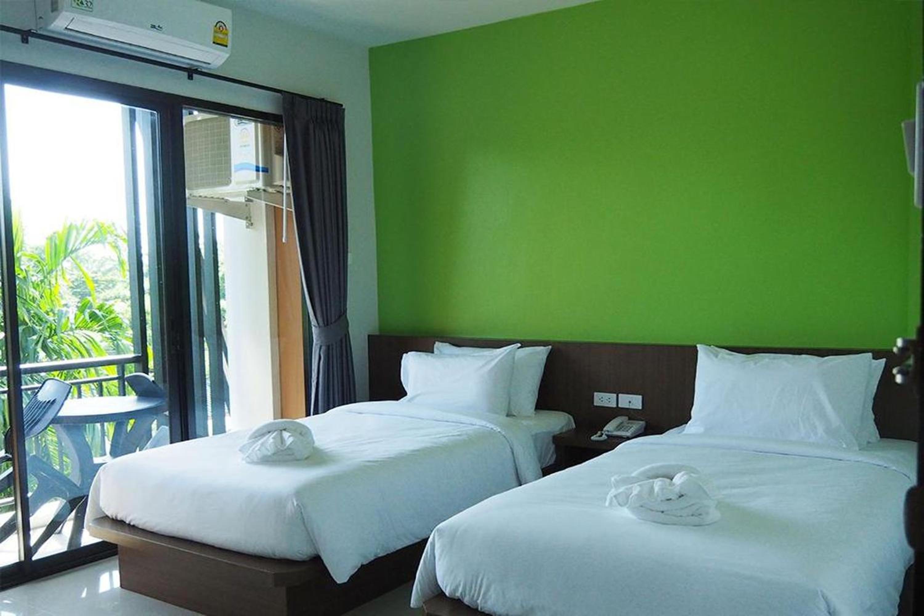 Standard Twin Room - Photo 4