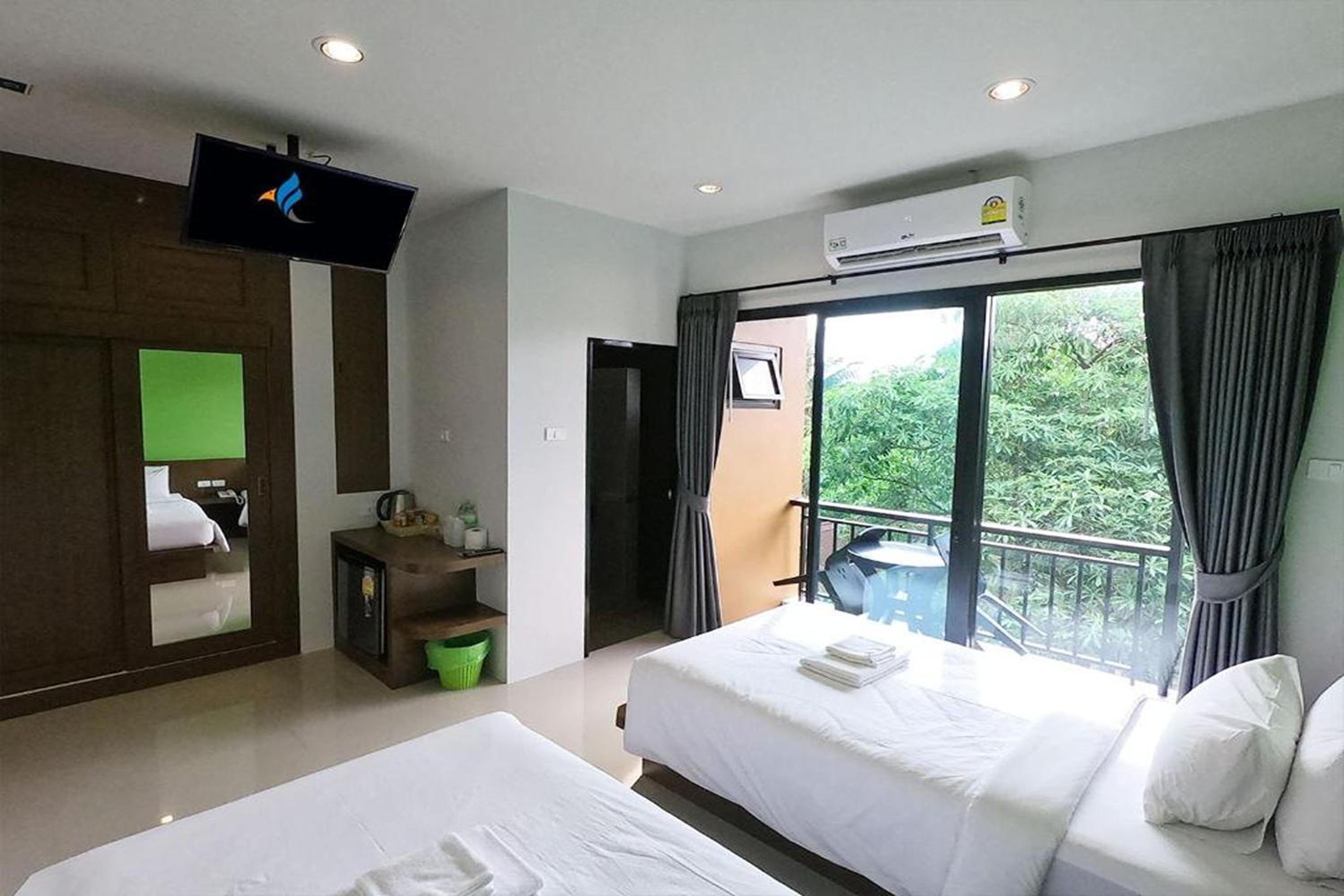 Standard Twin Room - Photo 6