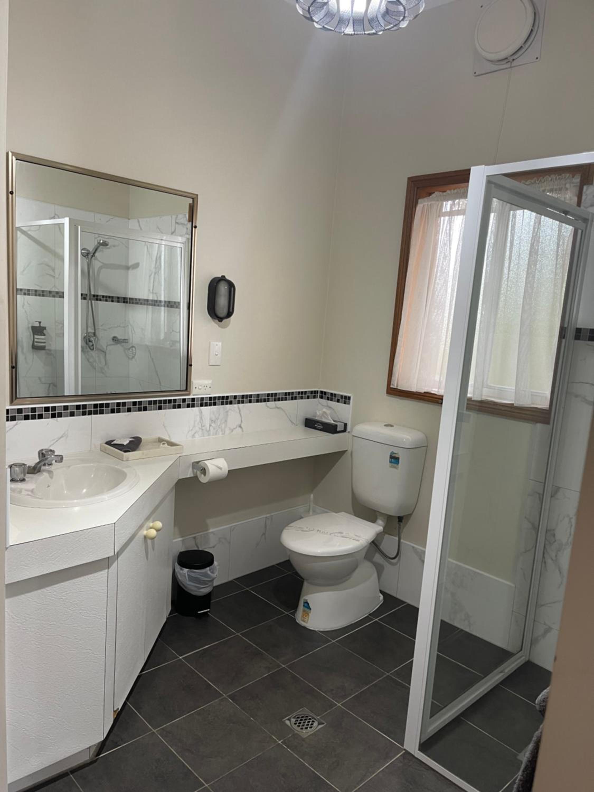 Budget Single Room photo 3