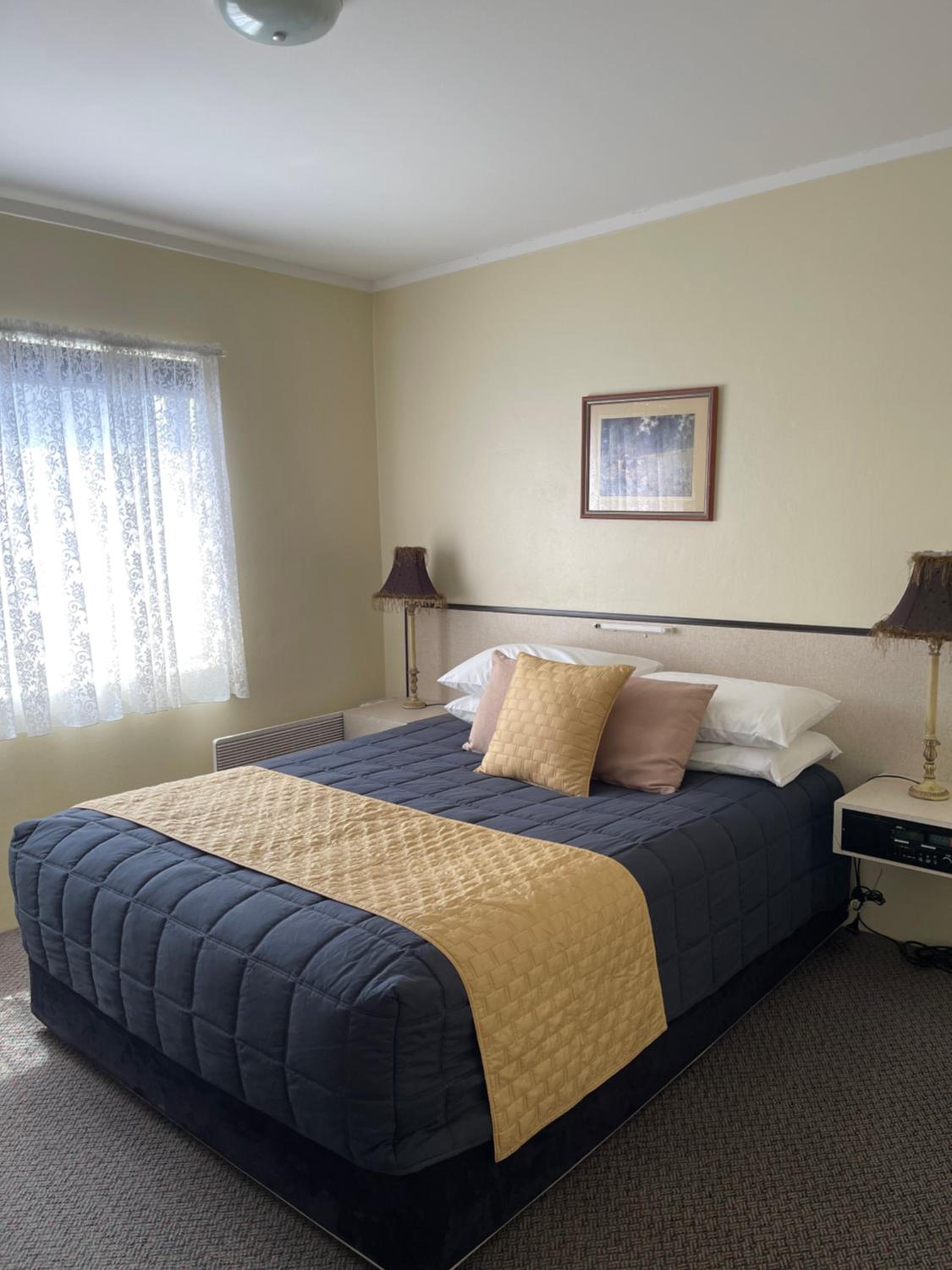 Two-Bedroom Apartment with Balcony photo 3