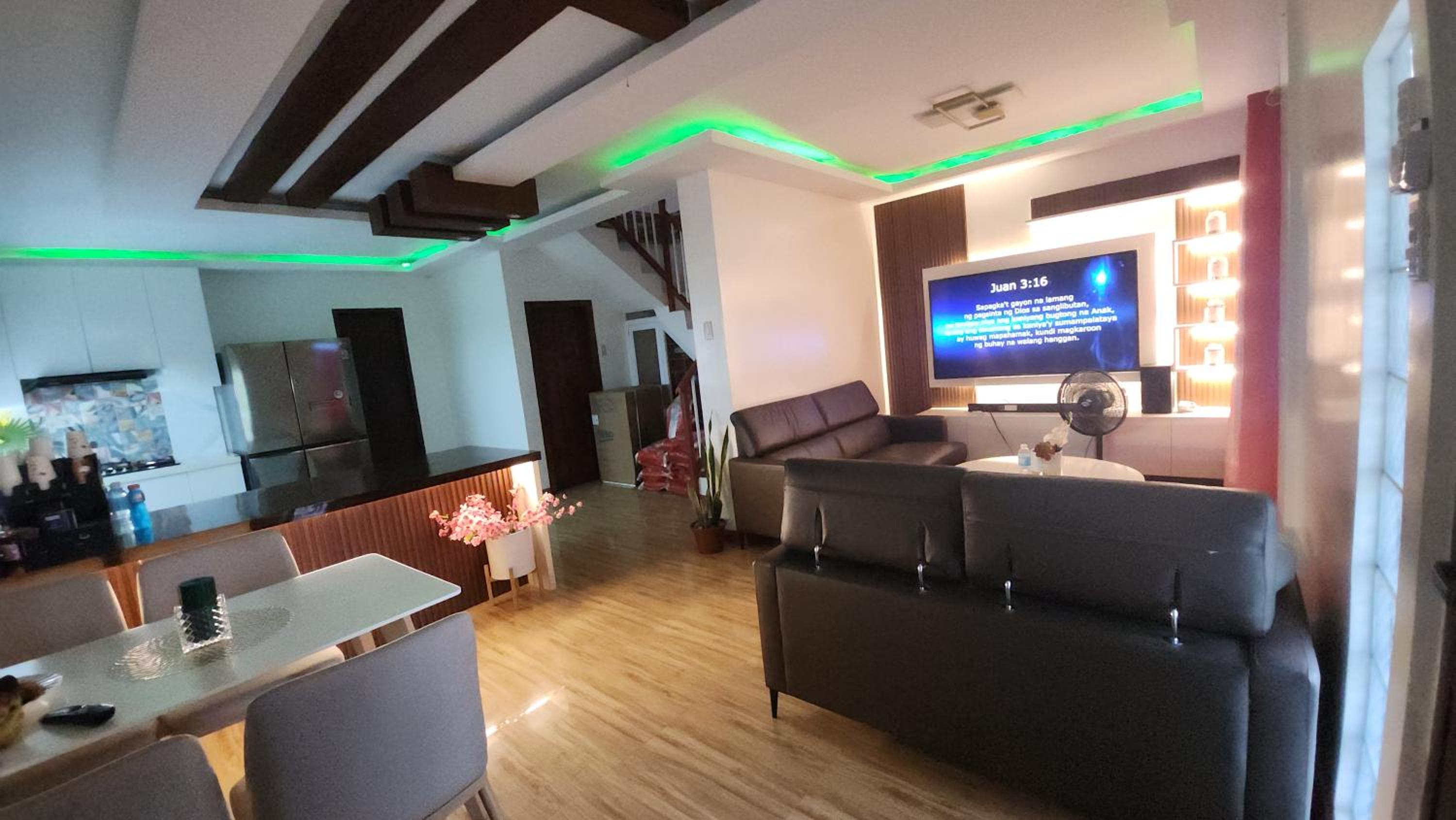 Two-Bedroom House photo 2