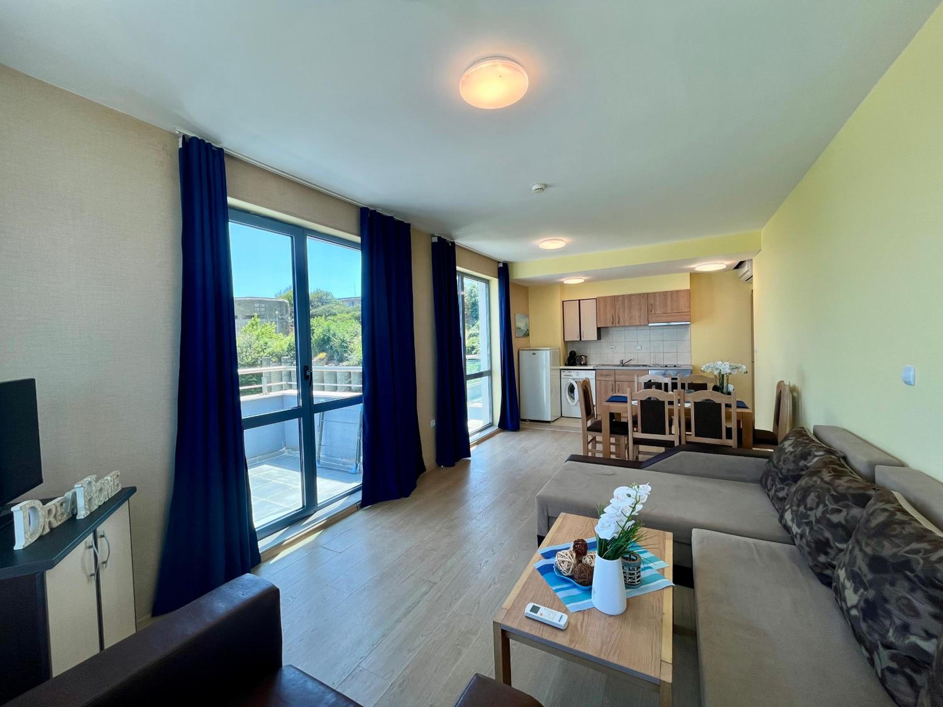 One-Bedroom Apartment with Sea View