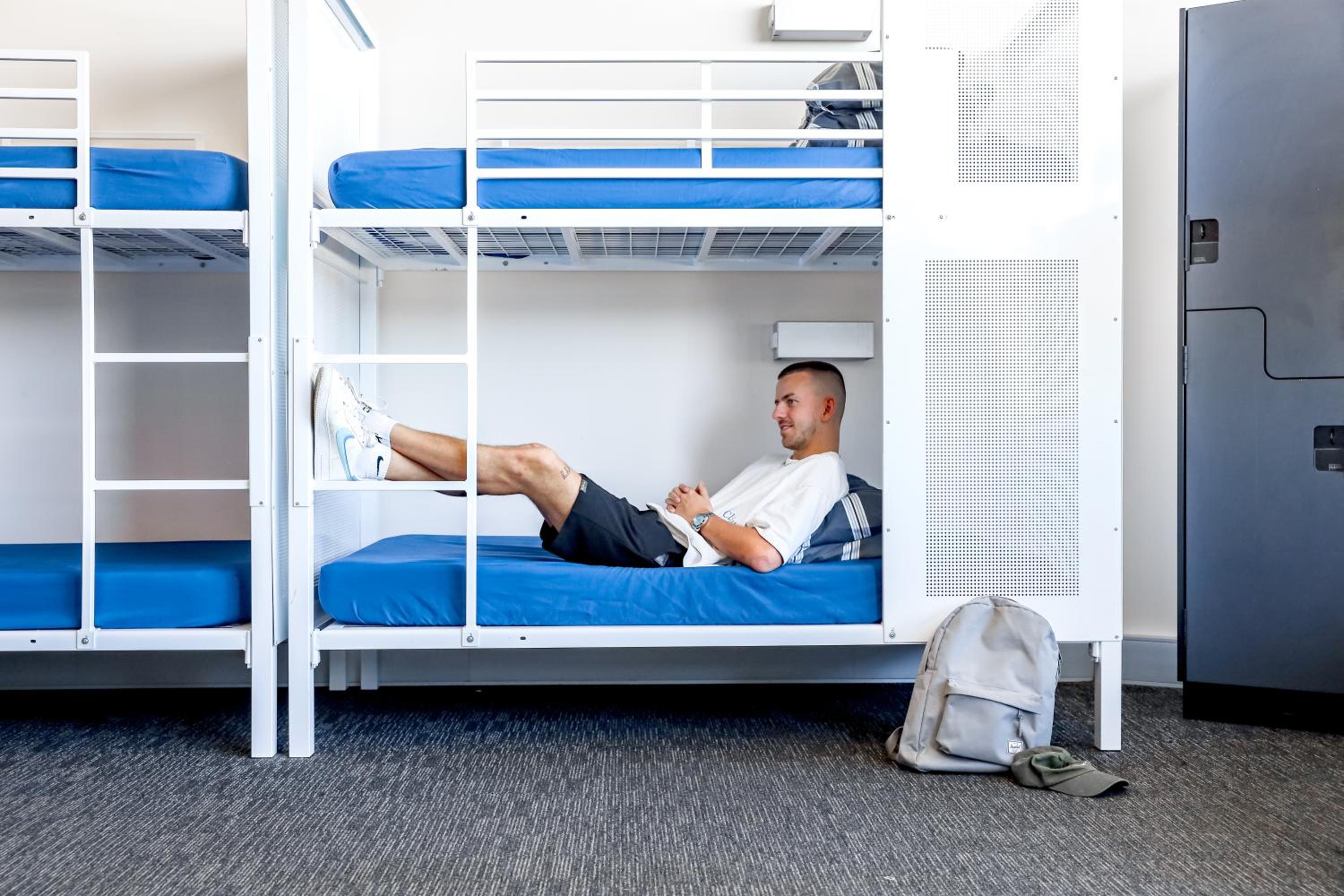 Bed in 10-Bed Mixed Dormitory Room with Shared Bathroom (age limit 18 - 40 years old only)