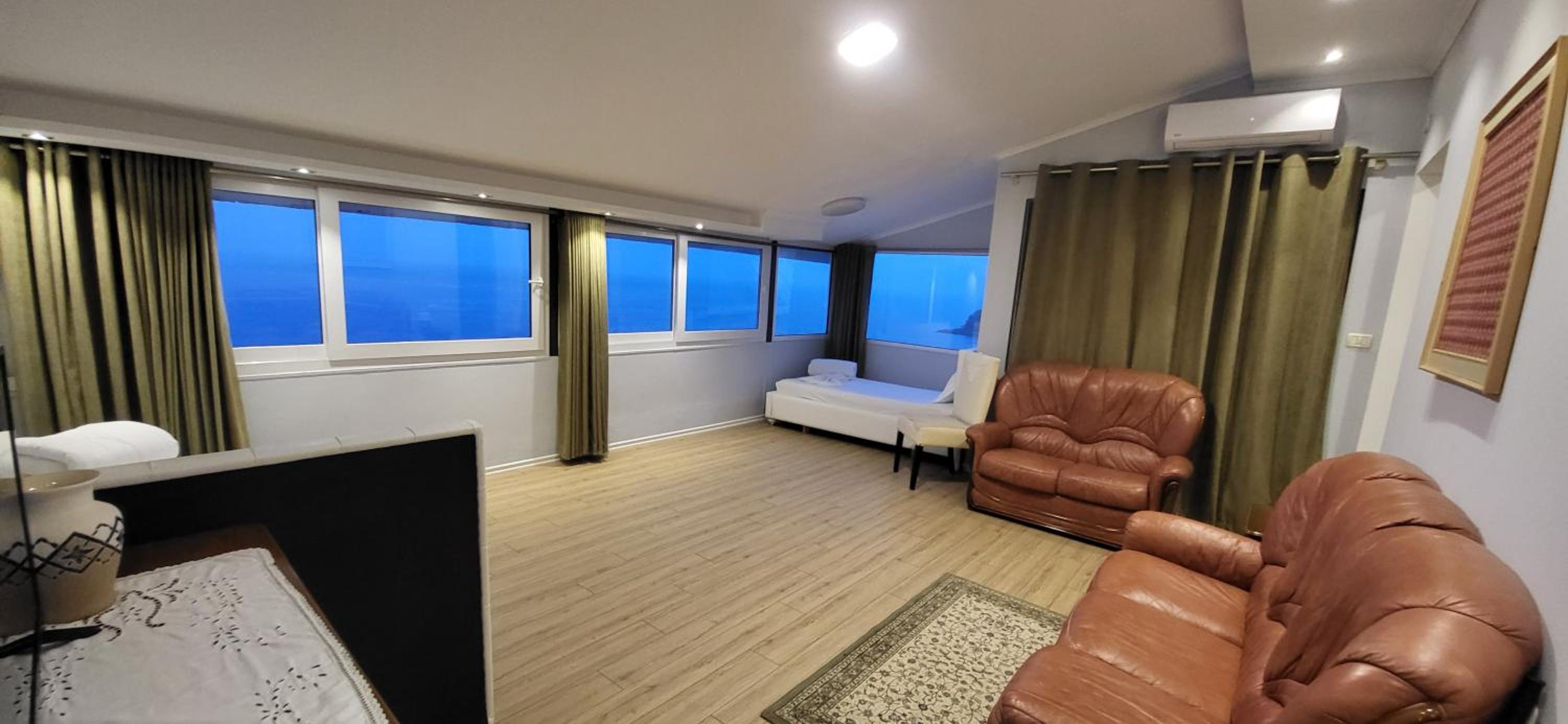 Family Suite photo 3
