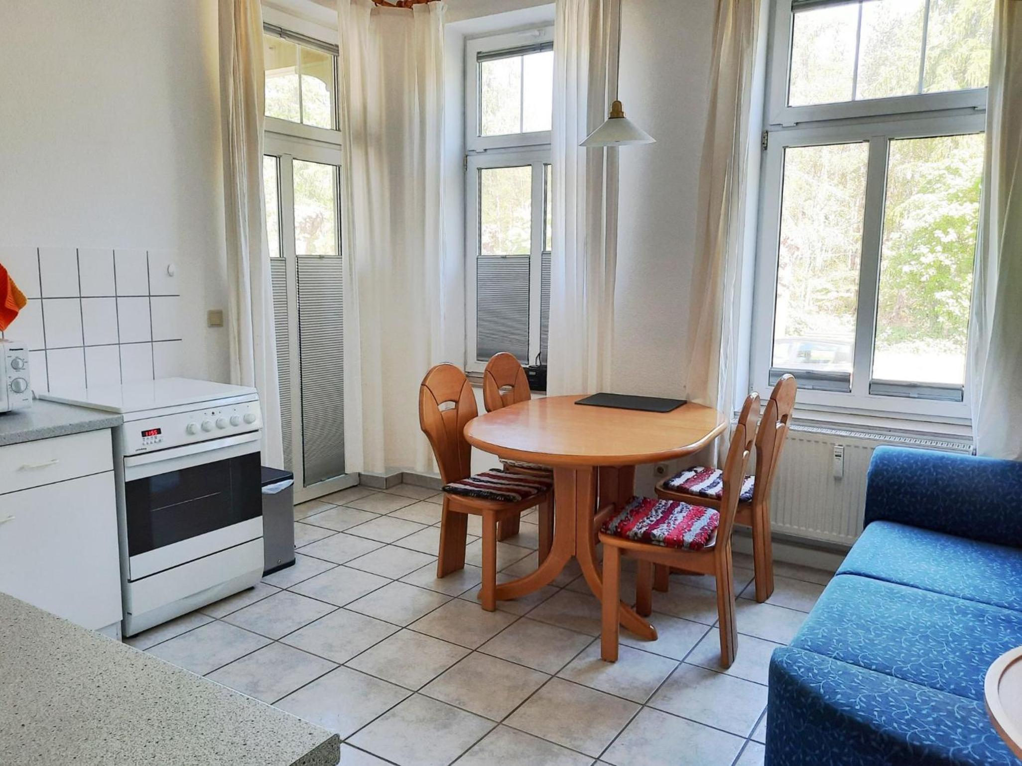 Apartment with Balcony photo 3