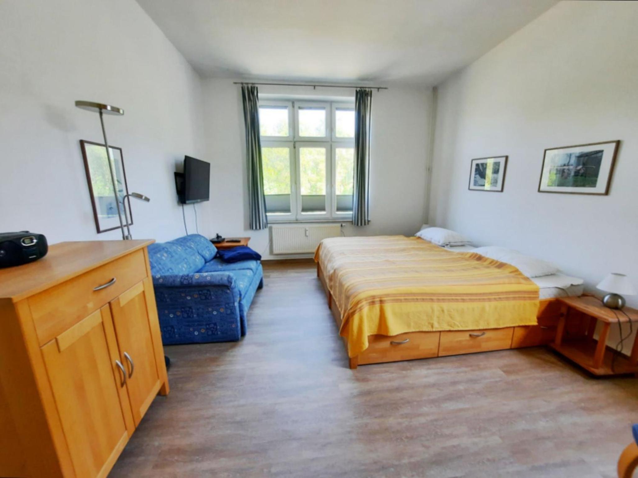 Apartment with Balcony photo 1