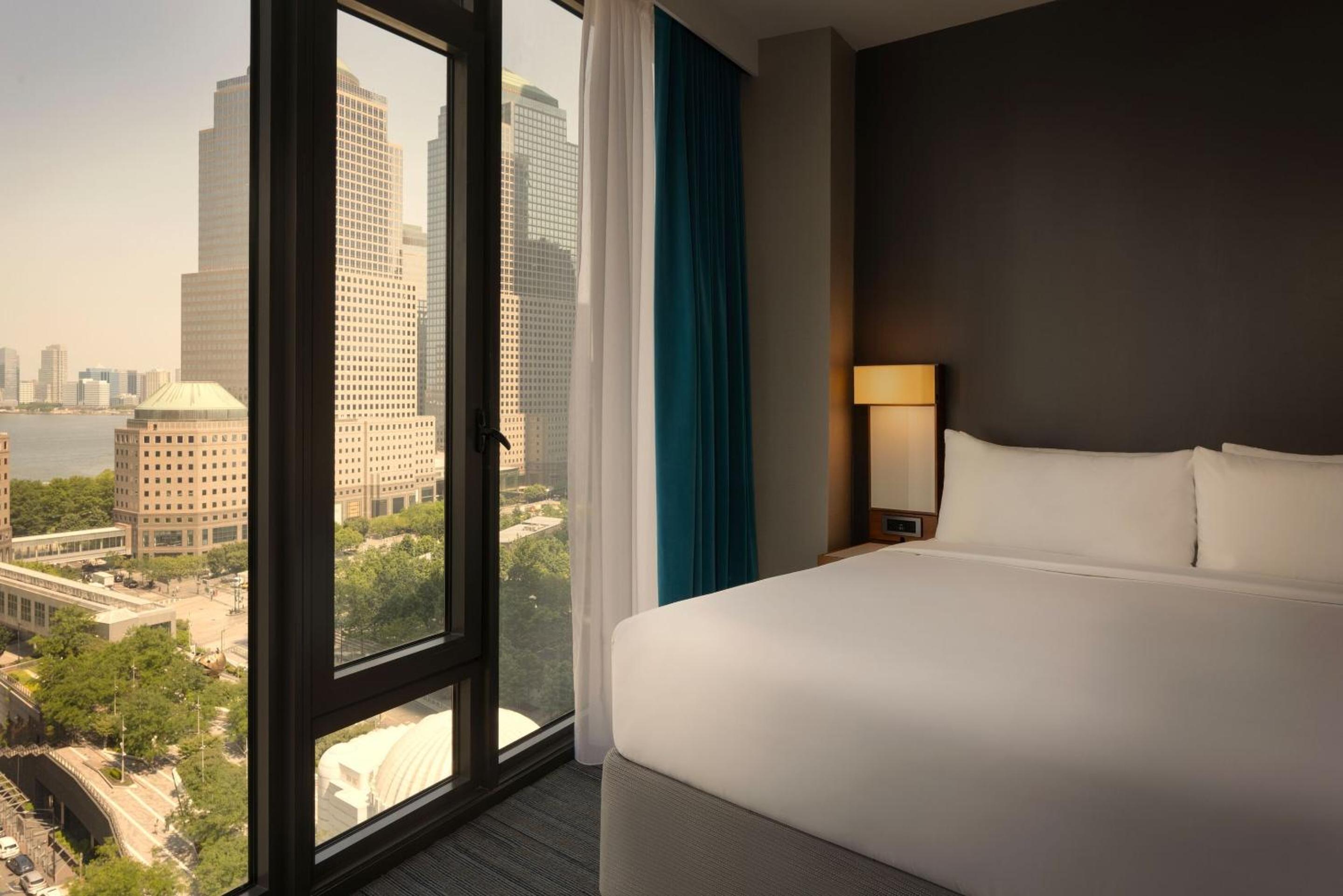 Superior Room with Two Double Beds with City and River View photo 1