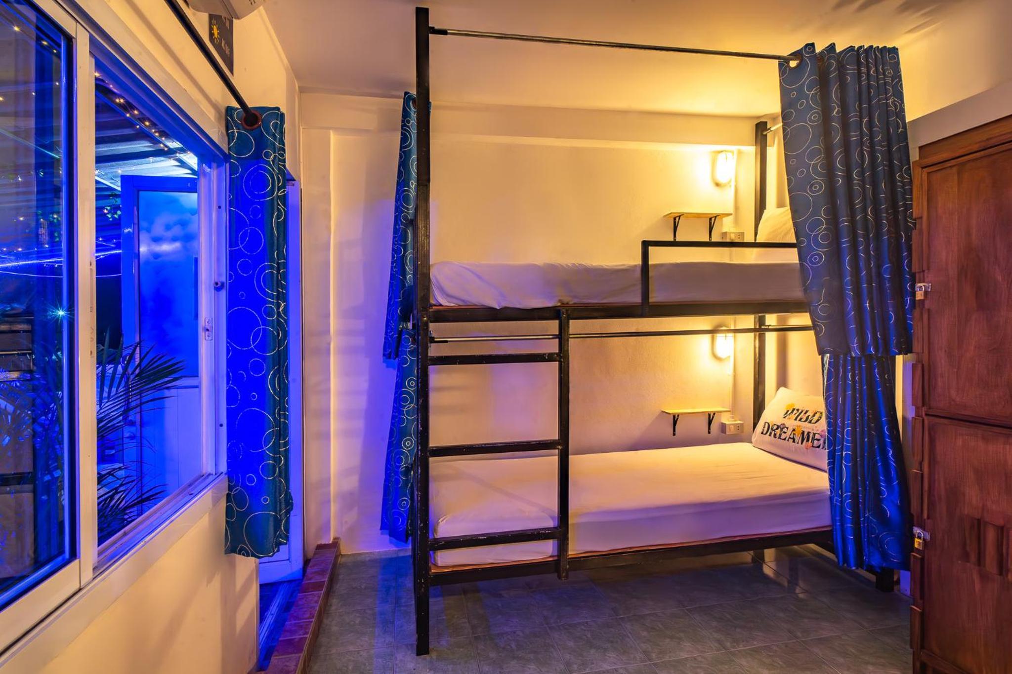 Bed in 4-Bed Dormitory Room photo 1
