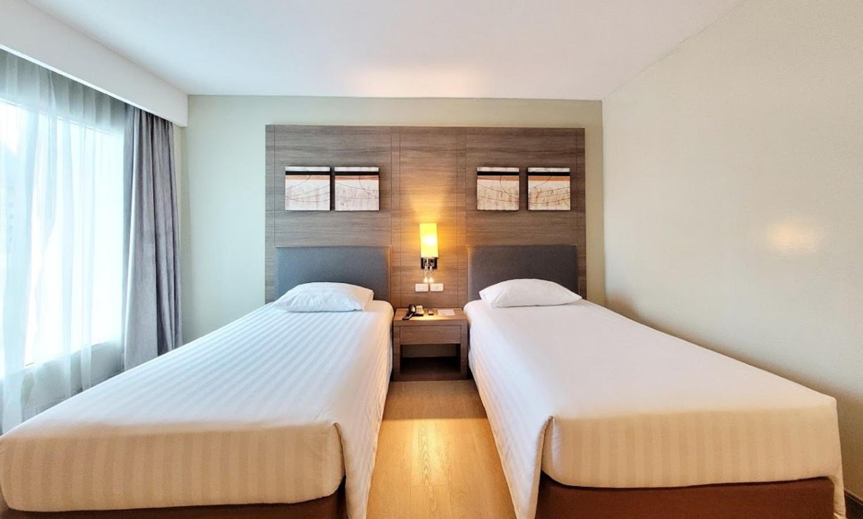 Two-Bedroom Premier ( 6 Person )  photo 2