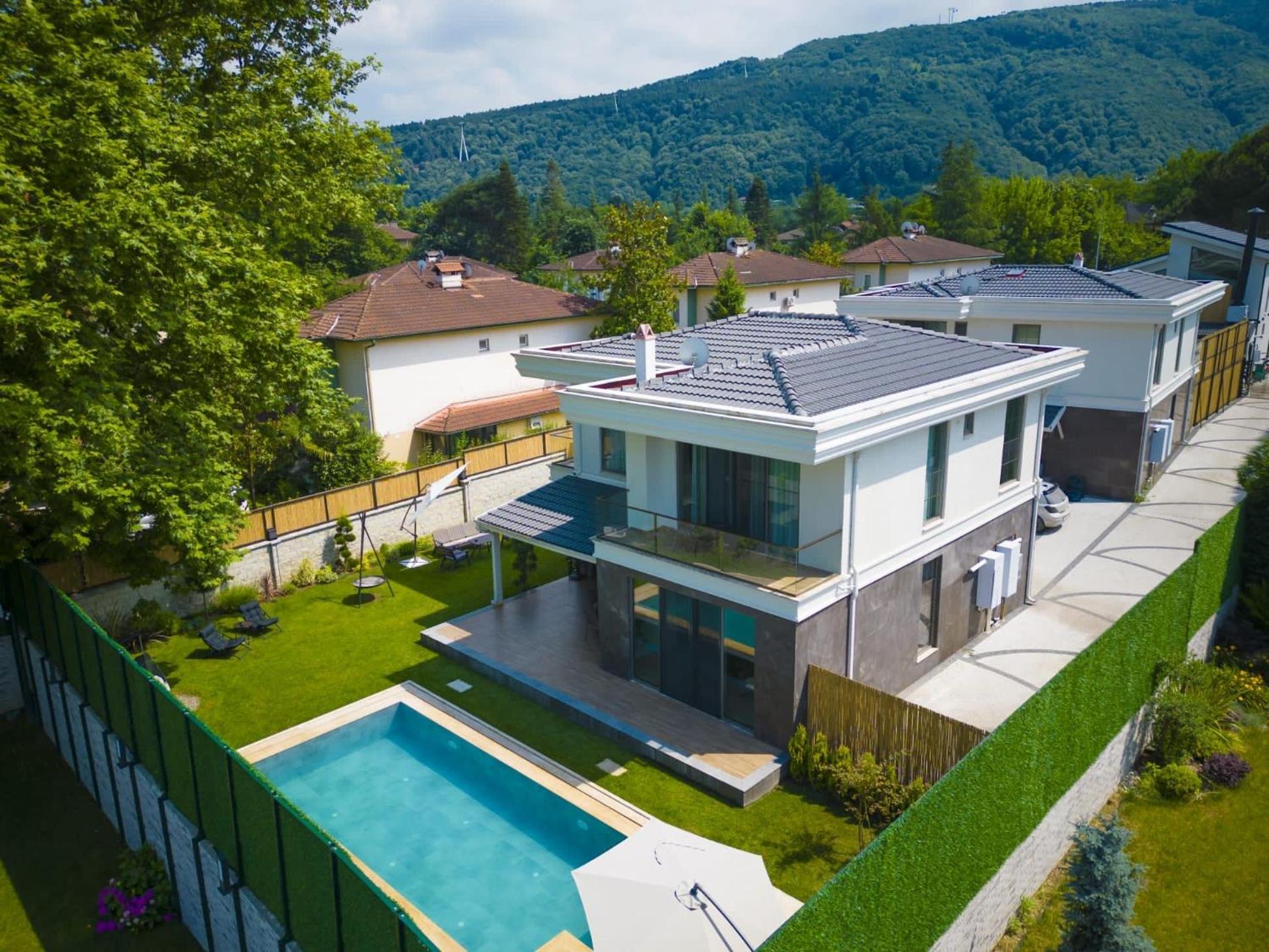 Villa with Private Pool - Photo 28