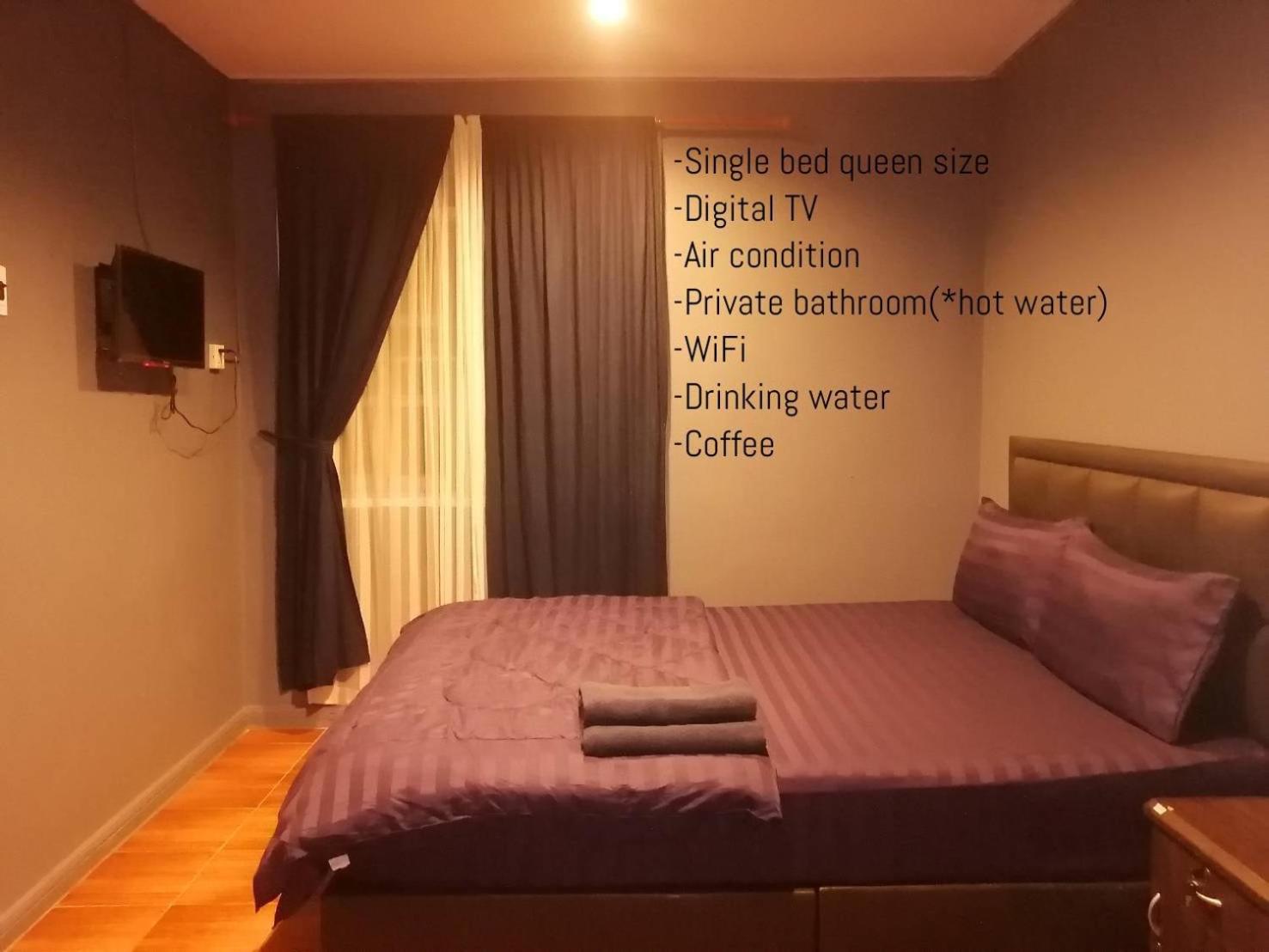 Double Room with Private Bathroom photo 1