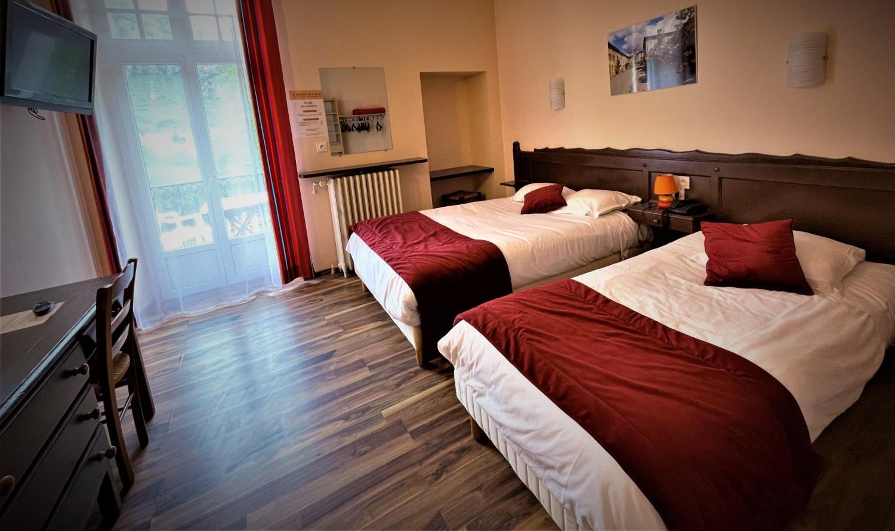 Superior Quadruple Room photo 2