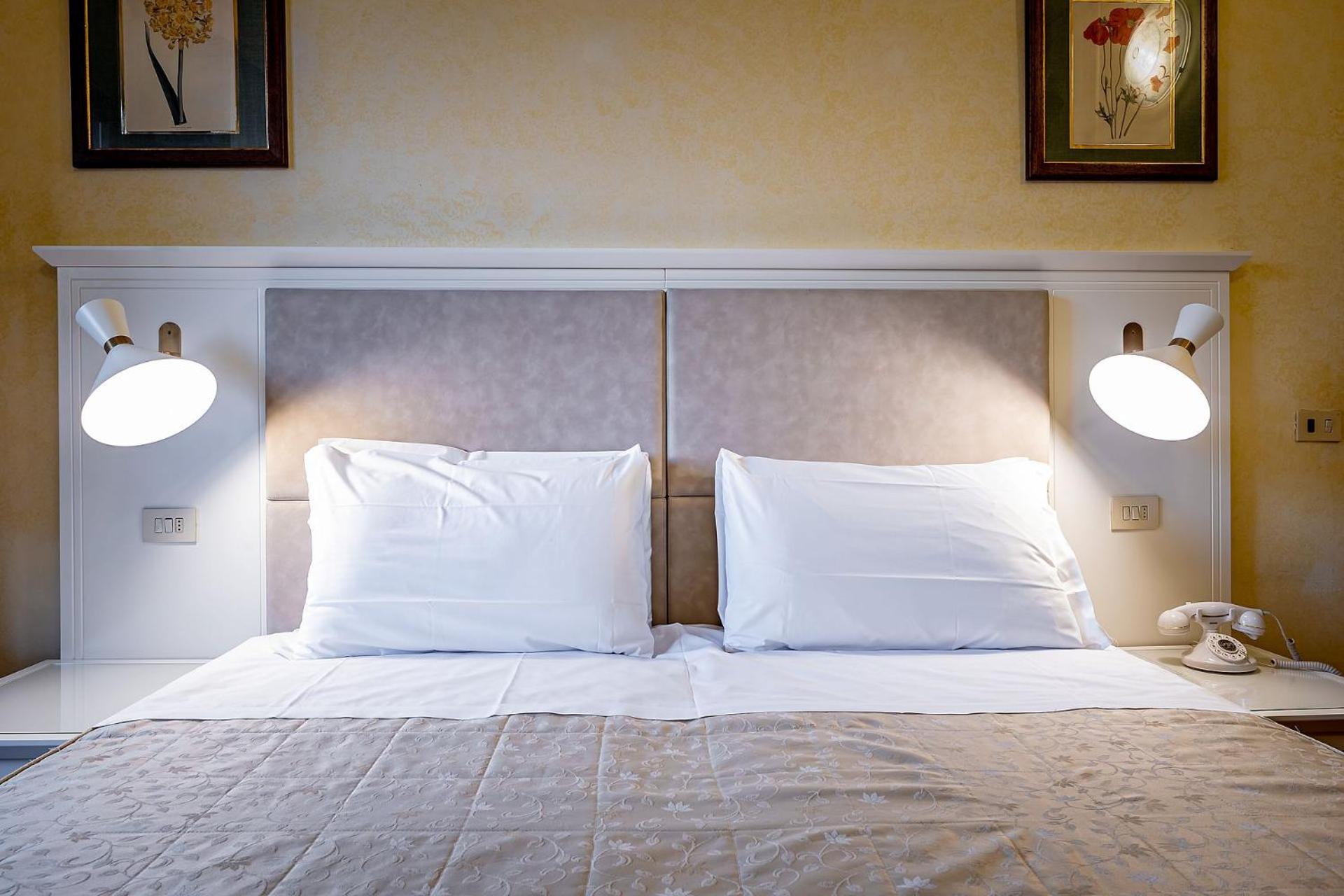 Double Room - Photo 23