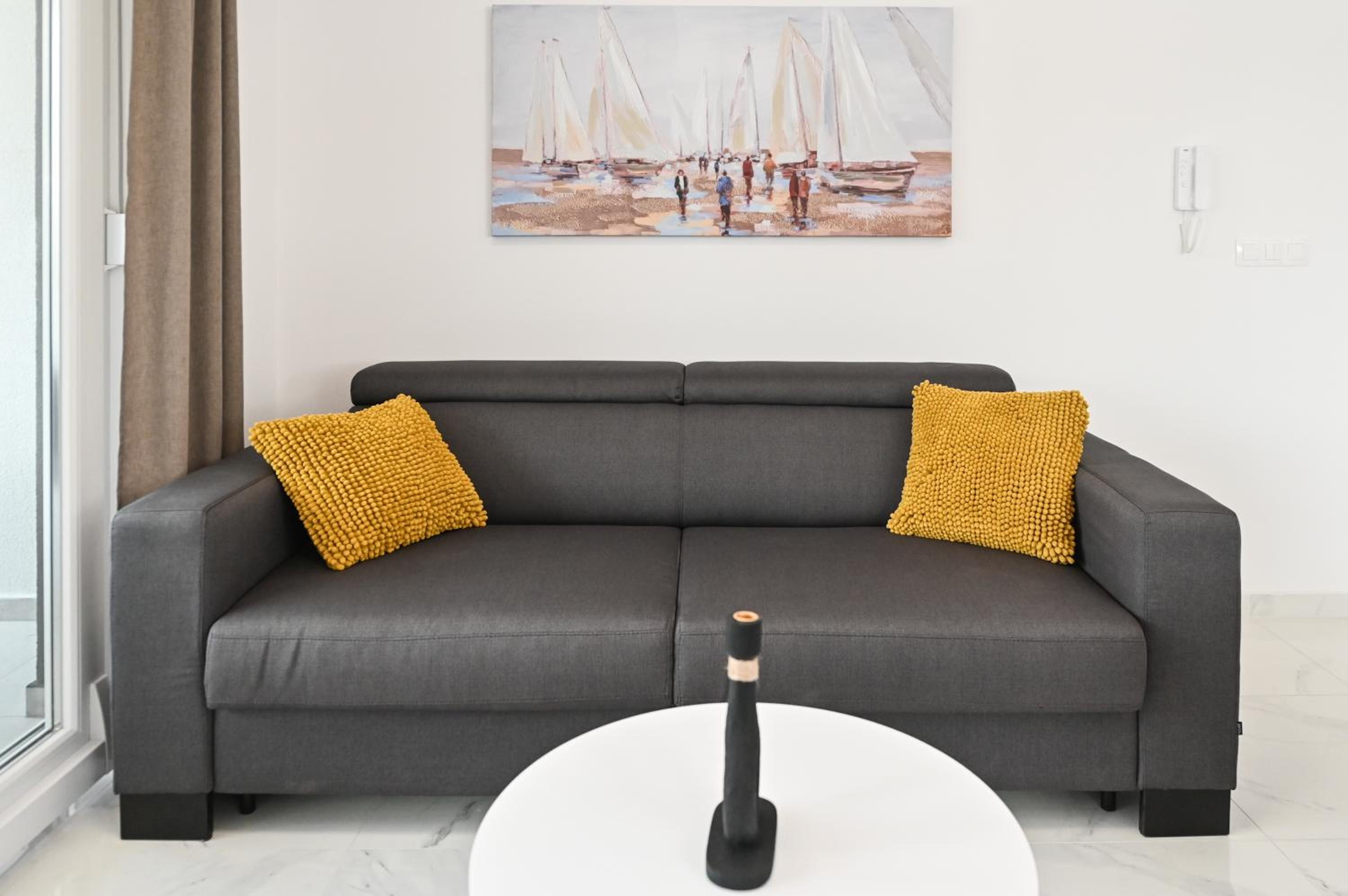 Two-Bedroom Apartment With Terrace photo 3