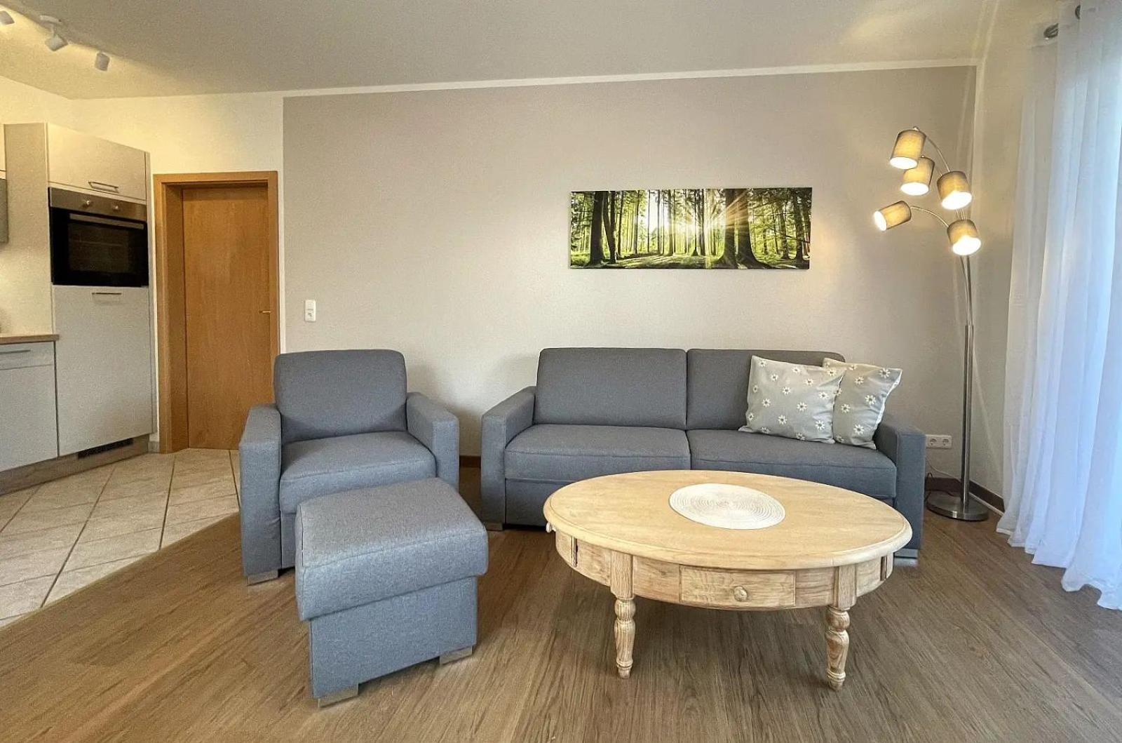 One-Bedroom Apartment with Balcony photo 1