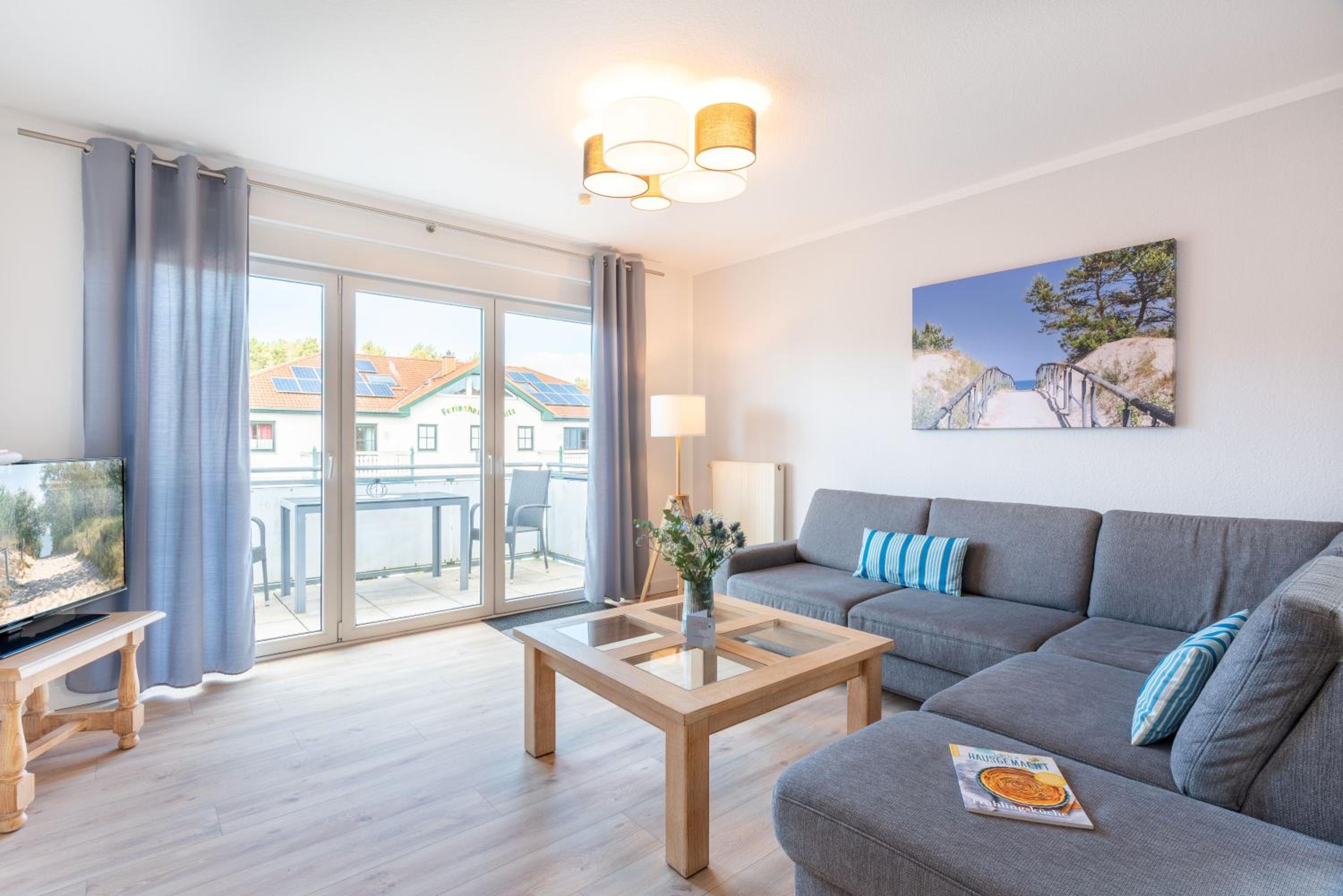 Standard Two-Bedroom Apartment with Balcony photo 1
