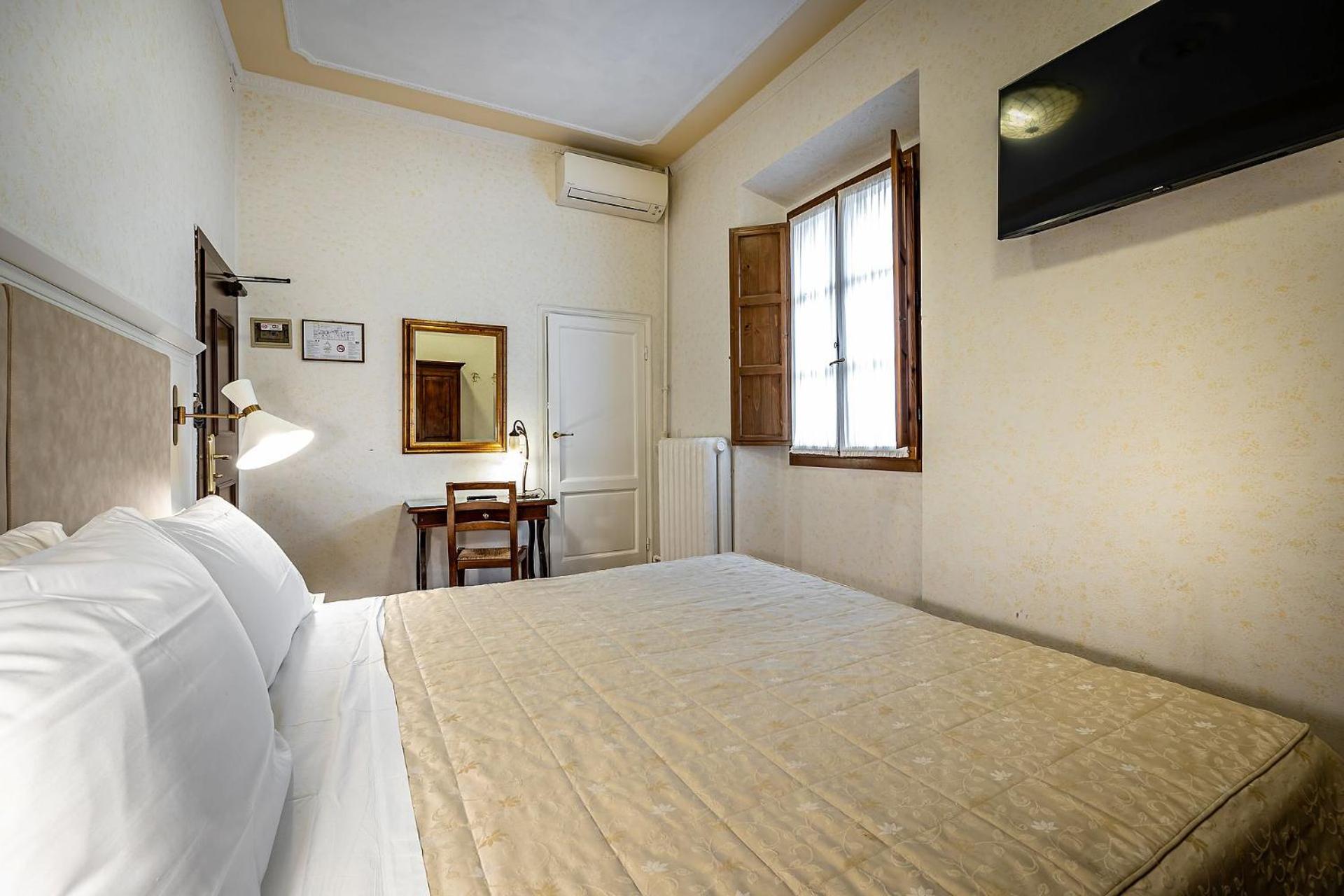 Double Room - Photo 29