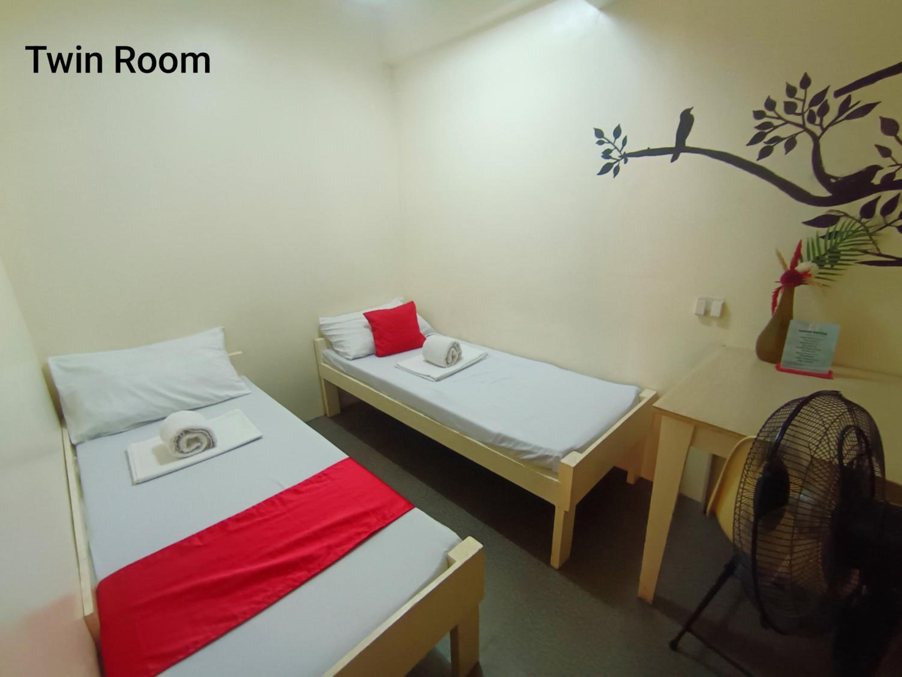 Standard Twin Room with Shared Bathroom