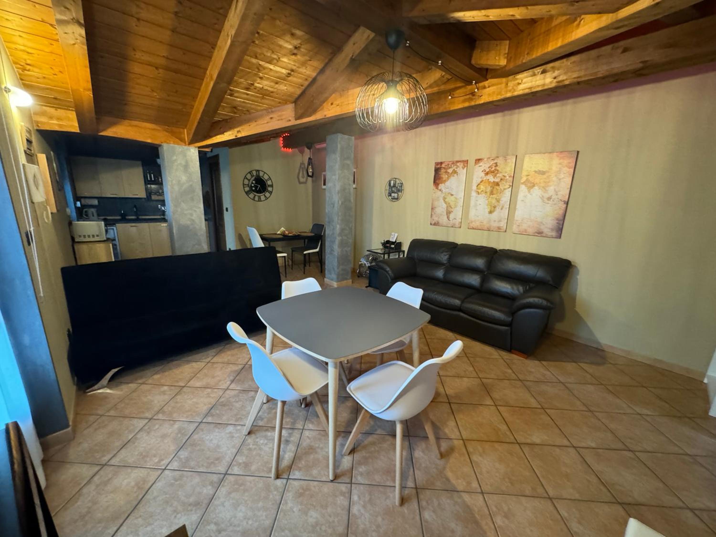 Studio Apartment - Photo 16
