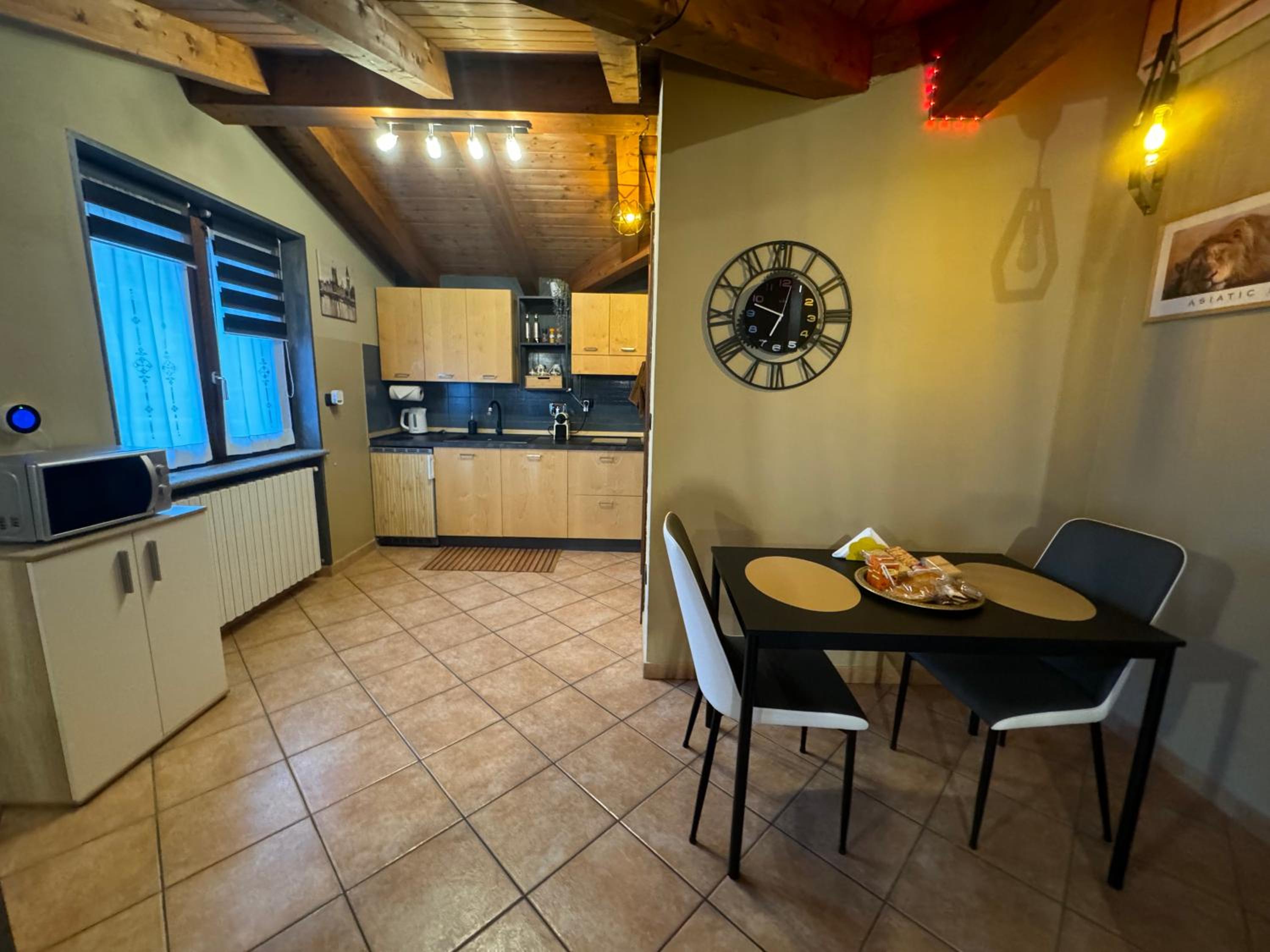 Studio Apartment - Photo 15