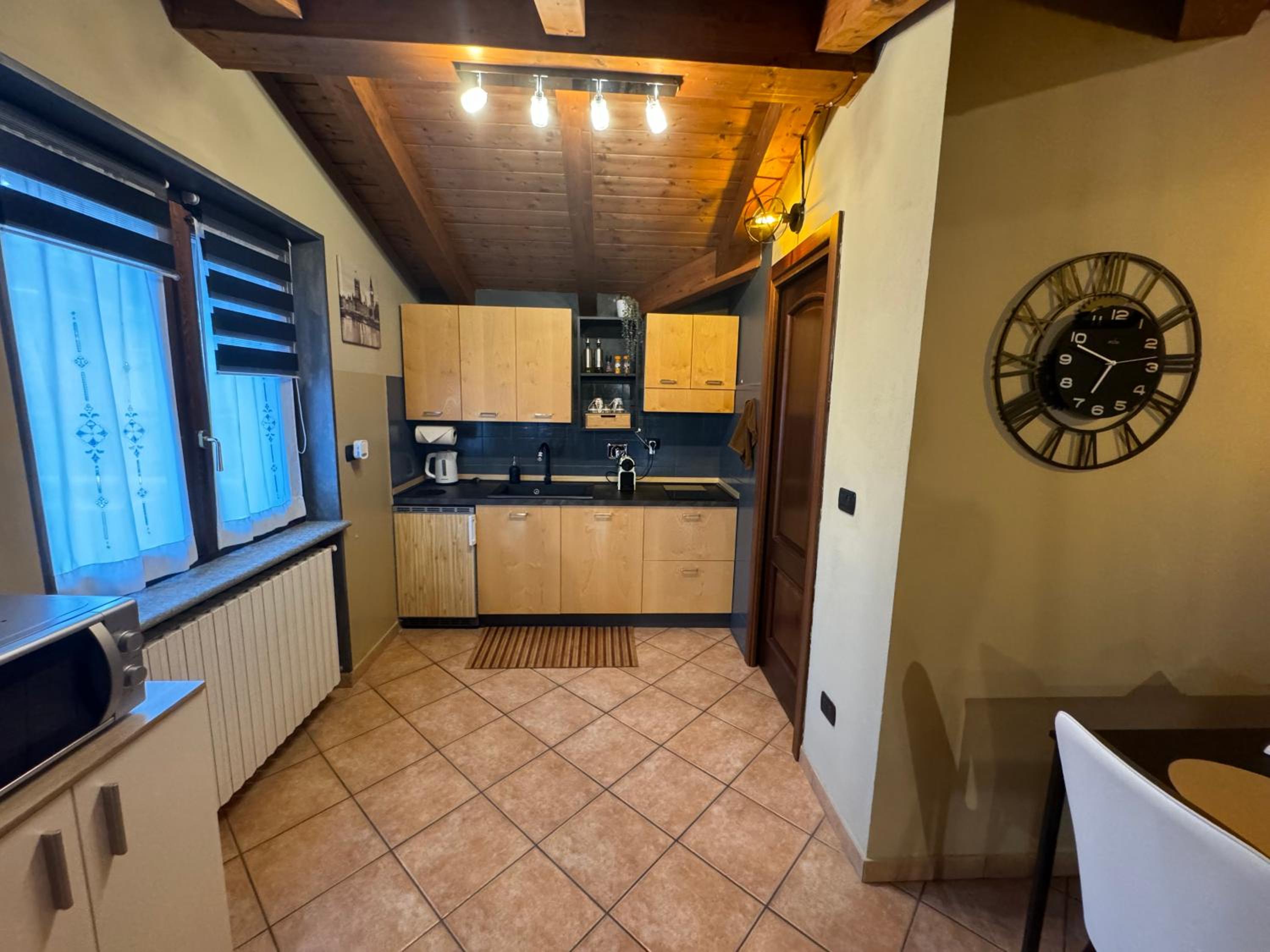 Studio Apartment - Photo 13