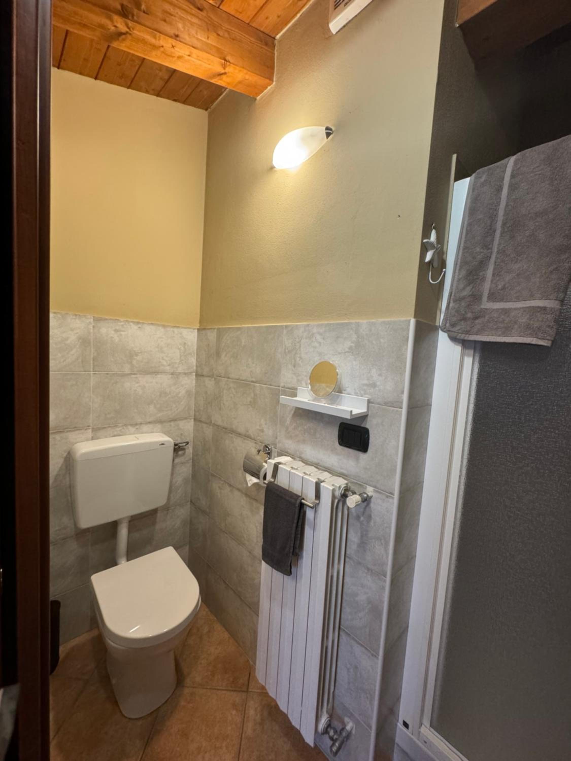 Studio Apartment - Photo 12