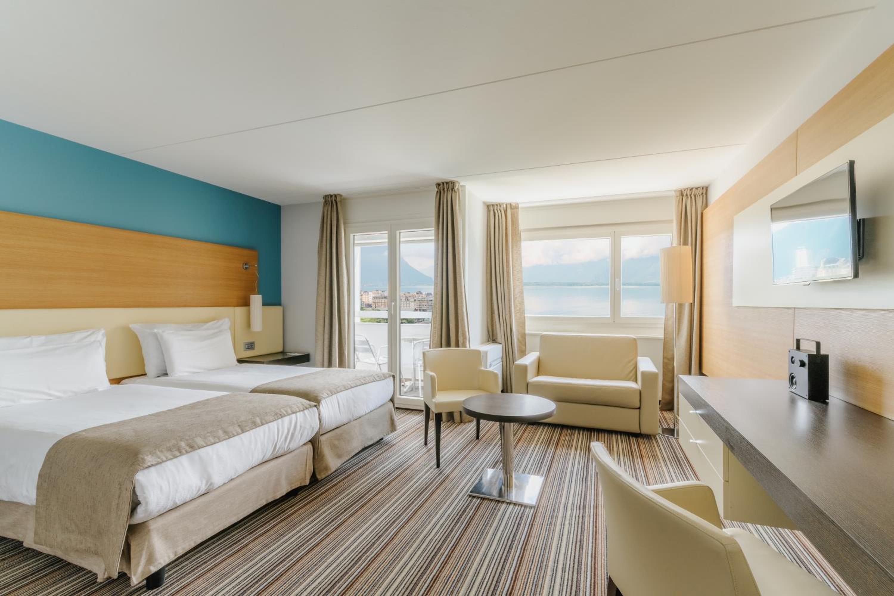 Privilege Double Room with Balcony and Lake View - Photo 1